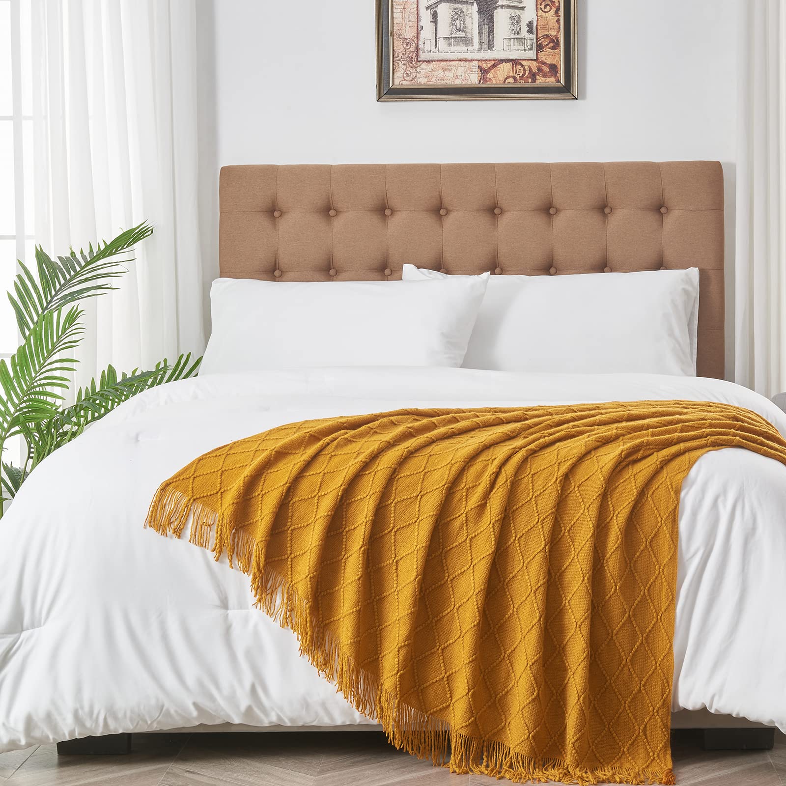 Inhand Knitted Fall Throw Blanket For Couch And Bed, Knit Fall Decor Halloween Blanket With Tassel, Brown Lightweight Decorative