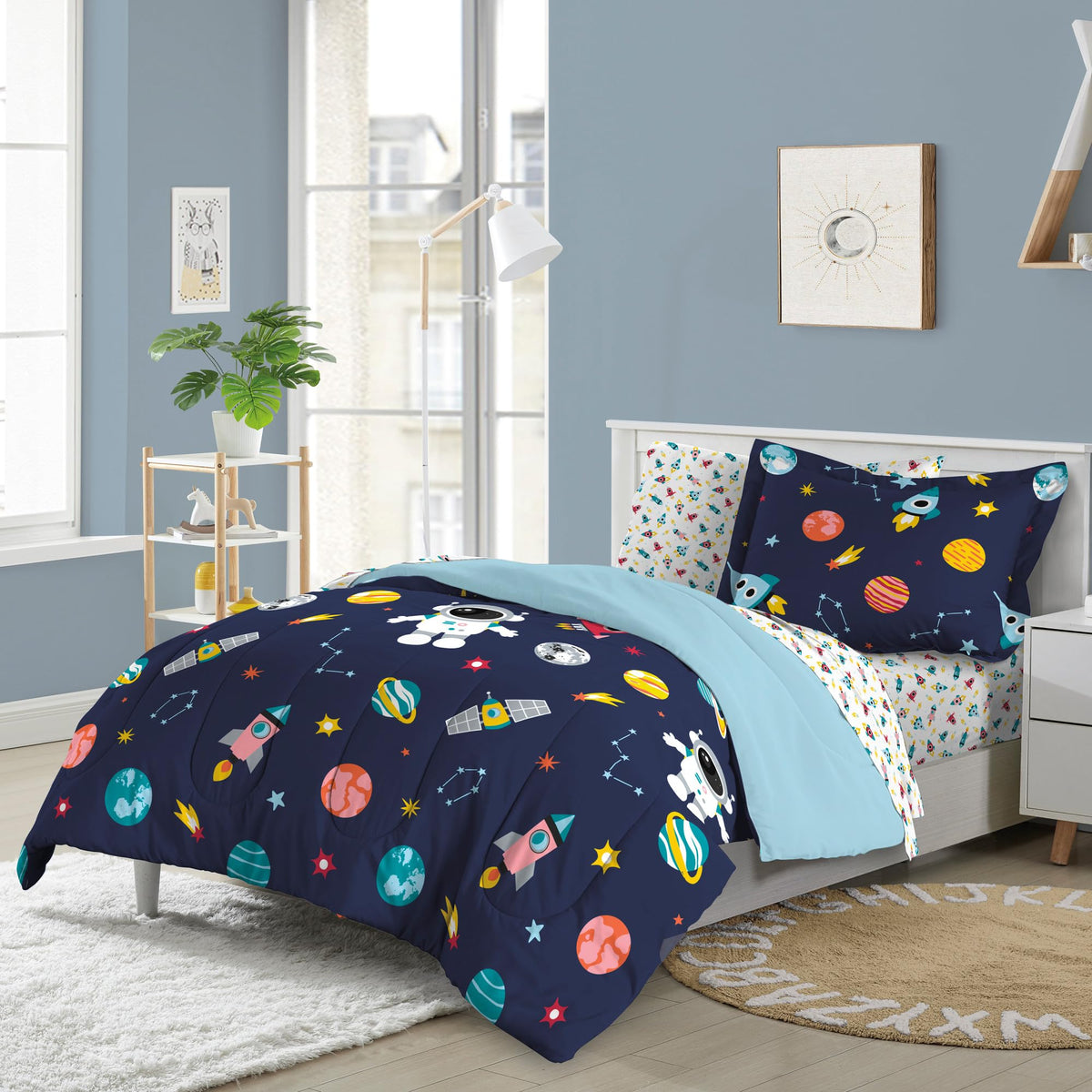 Dream Factory Kids 5-Piece Complete Bed Set Easy-Wash Super Soft Microfiber Comforter Bedding, Twin, Blue Space Galaxy