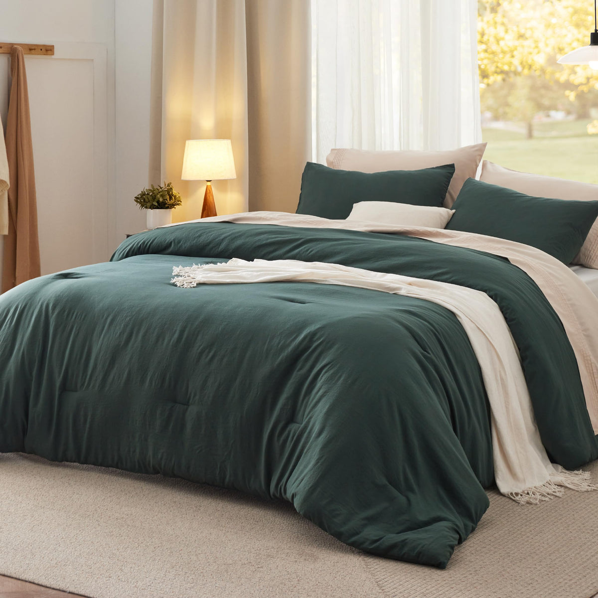 Bedsure King Size Comforter Set, Forest Green Soft Prewashed Bed Comforter For All Seasons, 3 Pieces Warm Bedding Sets, 1 Lightw