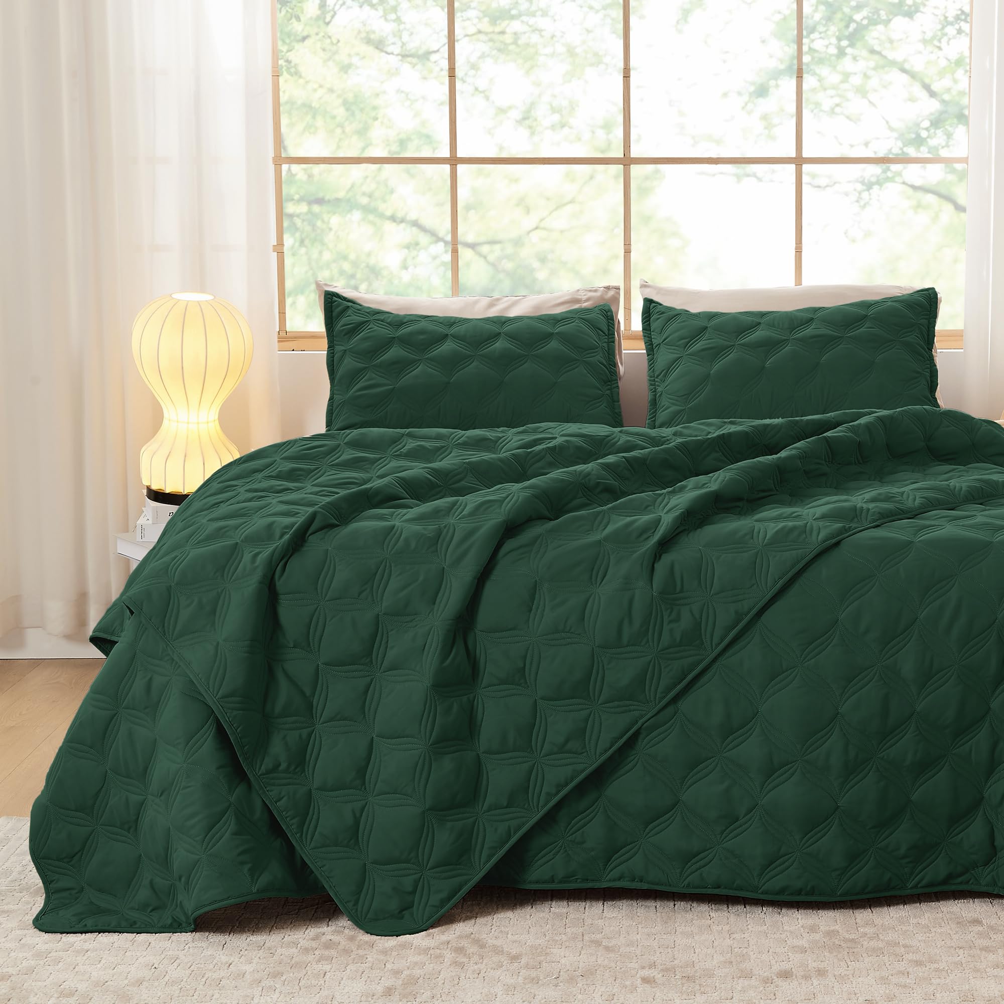 Litanika Oversized King Quilt Bedding Set, 128X120 Inch Super King Emerald Green Comforter Bedspreads Lightweight Bed Coverlets