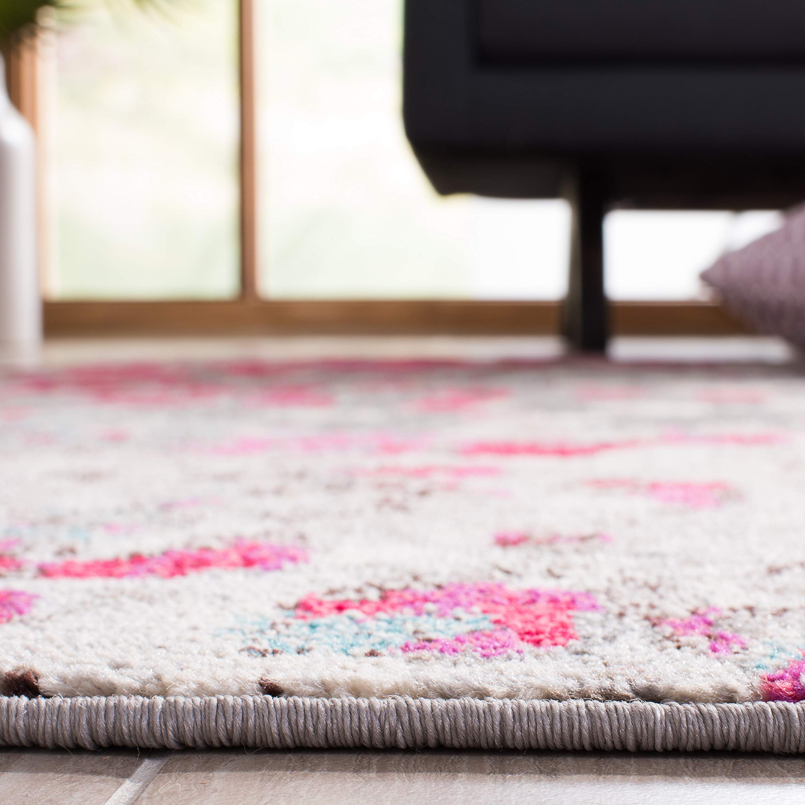 Safavieh Madison Collection Area Rug - 10' X 14', Grey & Red, Boho Abstract Distressed Design, Non-Shedding & Easy Care, Ideal F