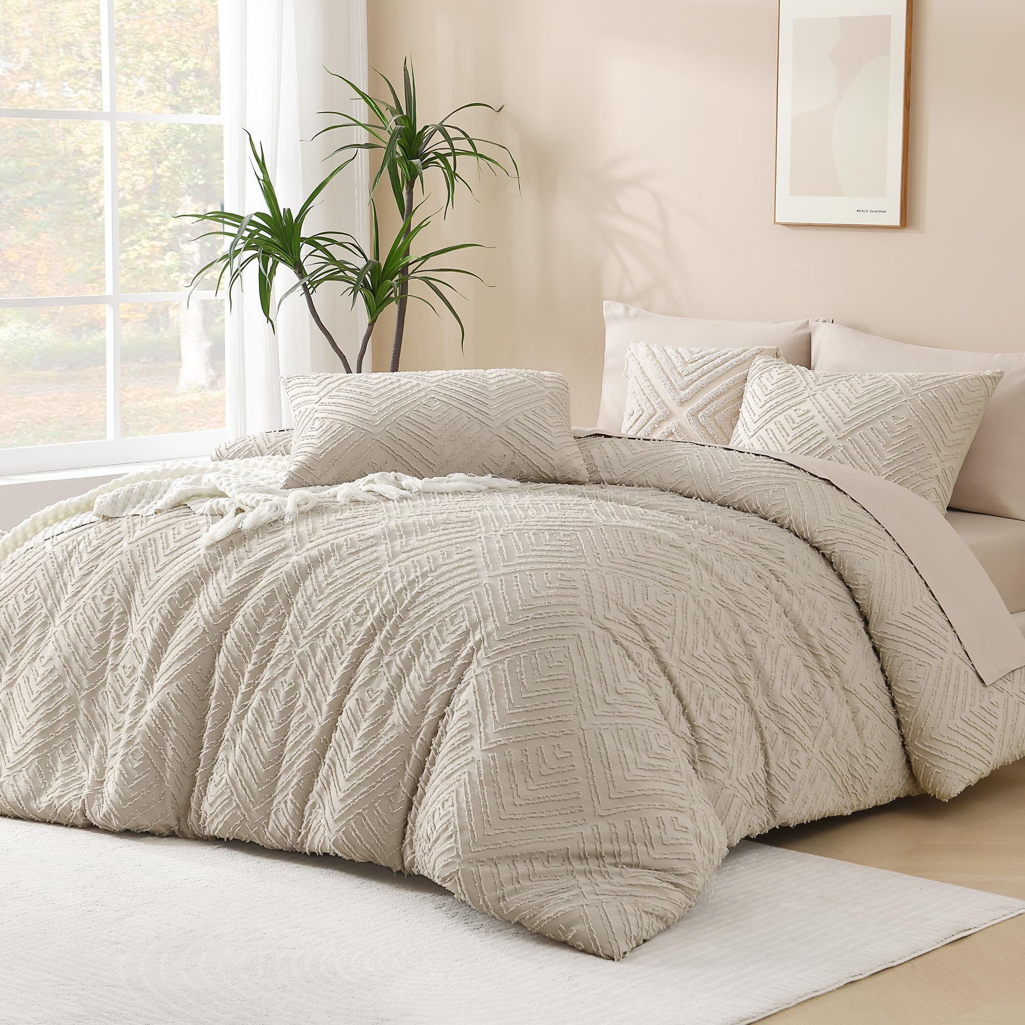 Andency Oatmeal Queen Comforter Set, Lightweight Fluffy Boho Bedding Comforter Set, 3 Pieces Tufted Farmhouse Shabby Chic Bed Set For All Seasons (1 Comforter 90X90In, 2 Pillowcases)