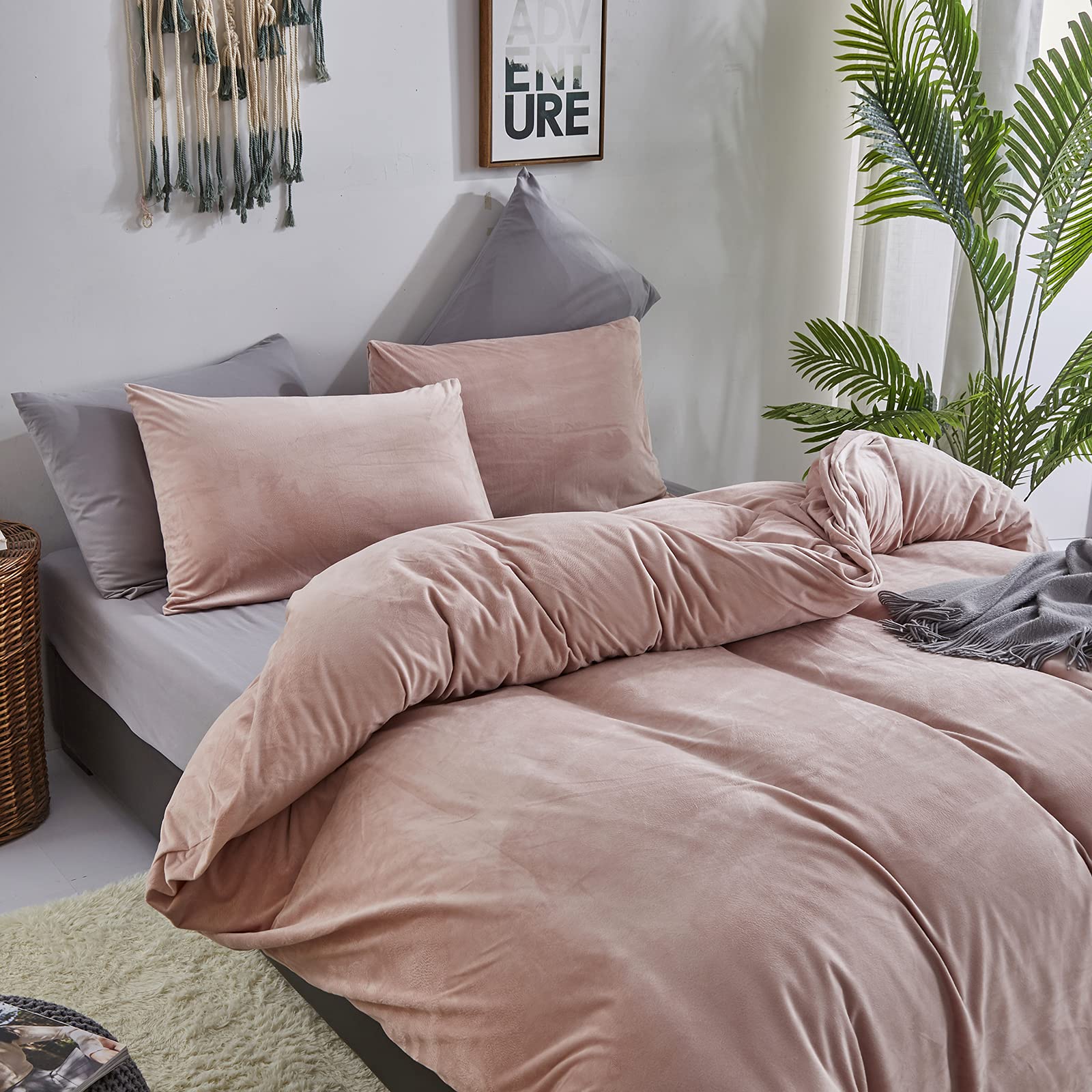 Clothknow Pink Velvet Queen Comforter Set 3Pcs Fluffy Pink Bedding Comforter Sets Blush Queen Comforter Women Girls Comforter Dusty Rose Comforter Pink Queen Size Comforter Sets