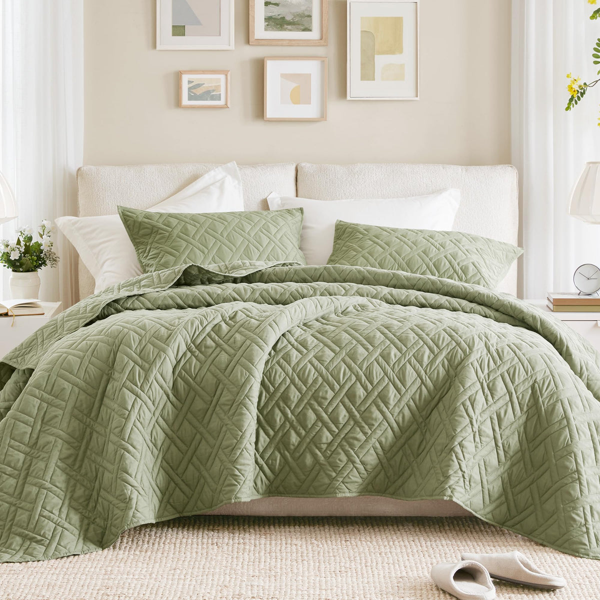 Comfort Spaces King Quilt Set Modern Reversible Diamond Coverlet King Bedding Set Cozy Quilted Winter Layer, All Season Lightwei