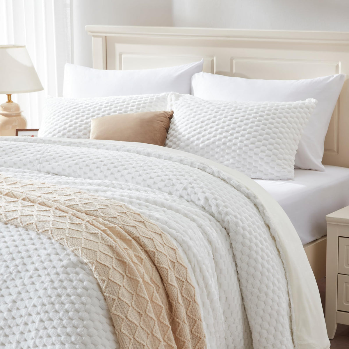 Bedelite Fluffy Queen Comforter Set - White Fleece Soft Comforter For Queen Size Bed, Luxury Warm Bedding Set For Winter, Fuzzy