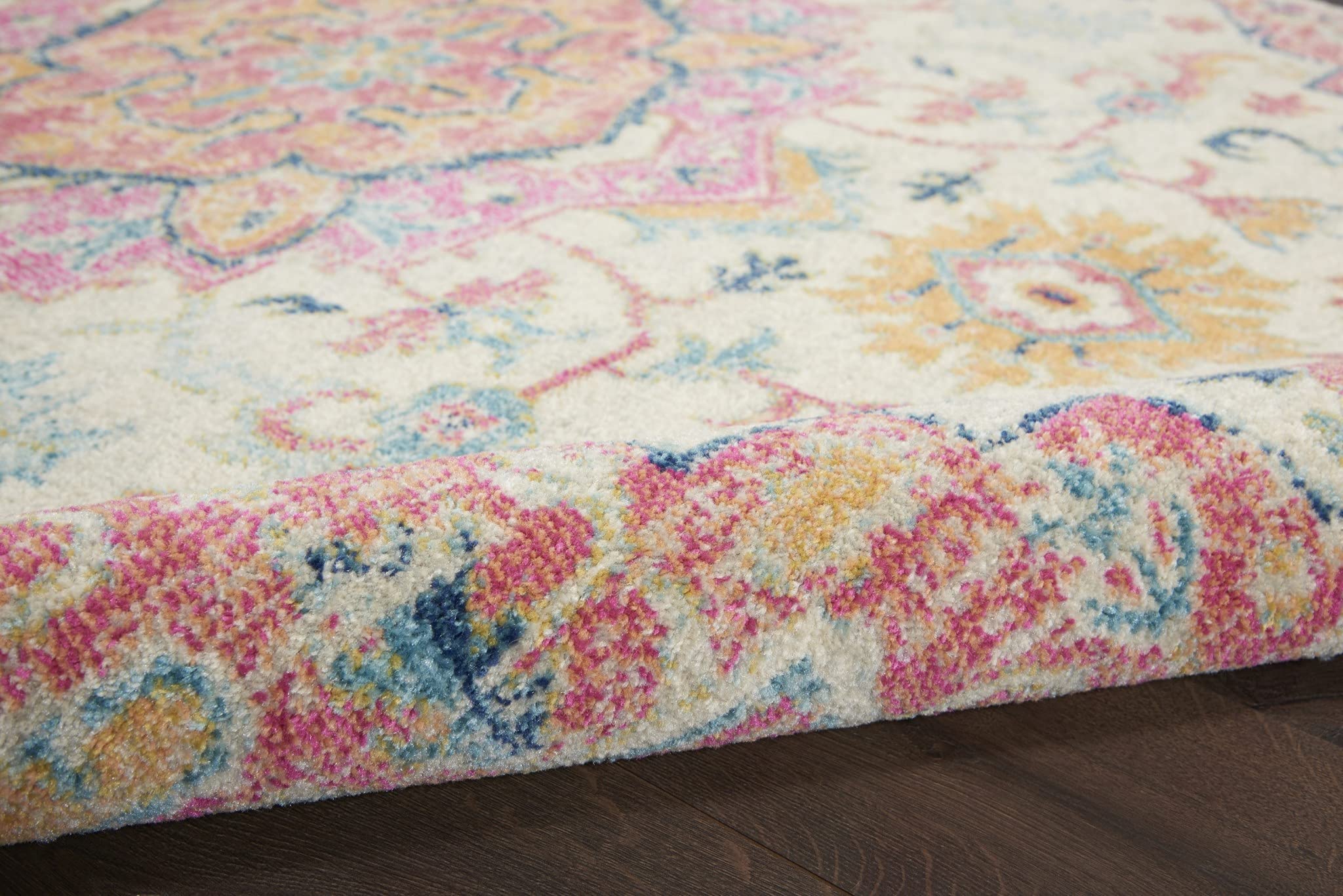 HomeRoots Ivory/Pink Polypropylene 4’ x 6’ Ivory and Pink Medallion Area Rug