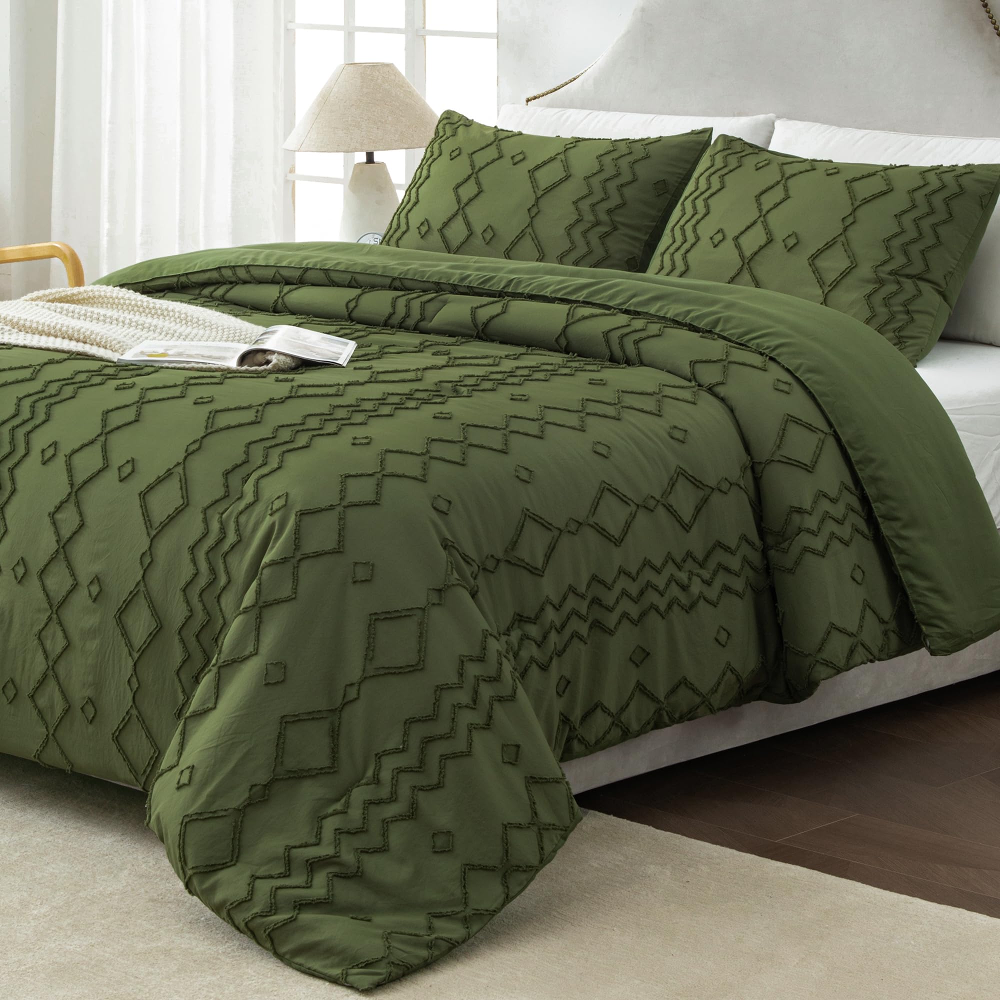 Andency Olive Green Tufted Comforter Set Queen(90X90Inch), 3 Pieces(1 Boho Comforter, 2 Pillowcases) Textured Farmhouse Comforter, Soft Microfiber Down Alternative Geometric Comforter Bedding Set
