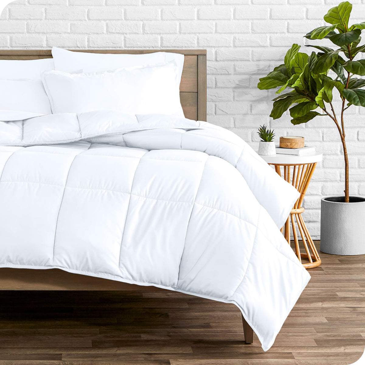 Ivy Union King/Cal King Comforter - Ultra-Soft 1800 Microfiber - Easy Care - King/California King Size - All Season Warmth - Bed