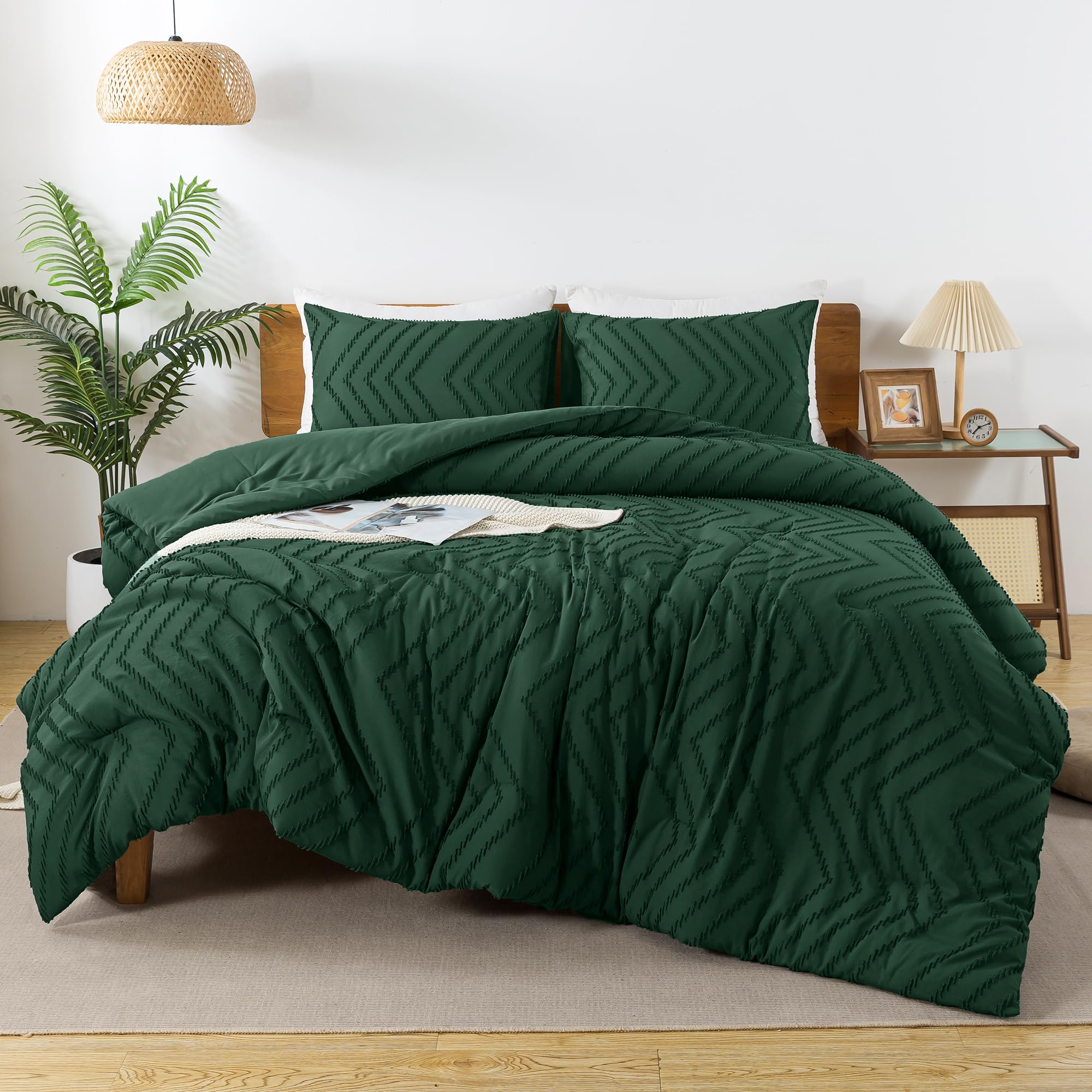 Andency Emerald Green Comforter Queen Size, Boho Dark Green Soft Warm Bedding Comforter Sets For Queen Bed, 3 Pieces Forest Green Vintage Chevron Tufted Aesthetic Comforter Set