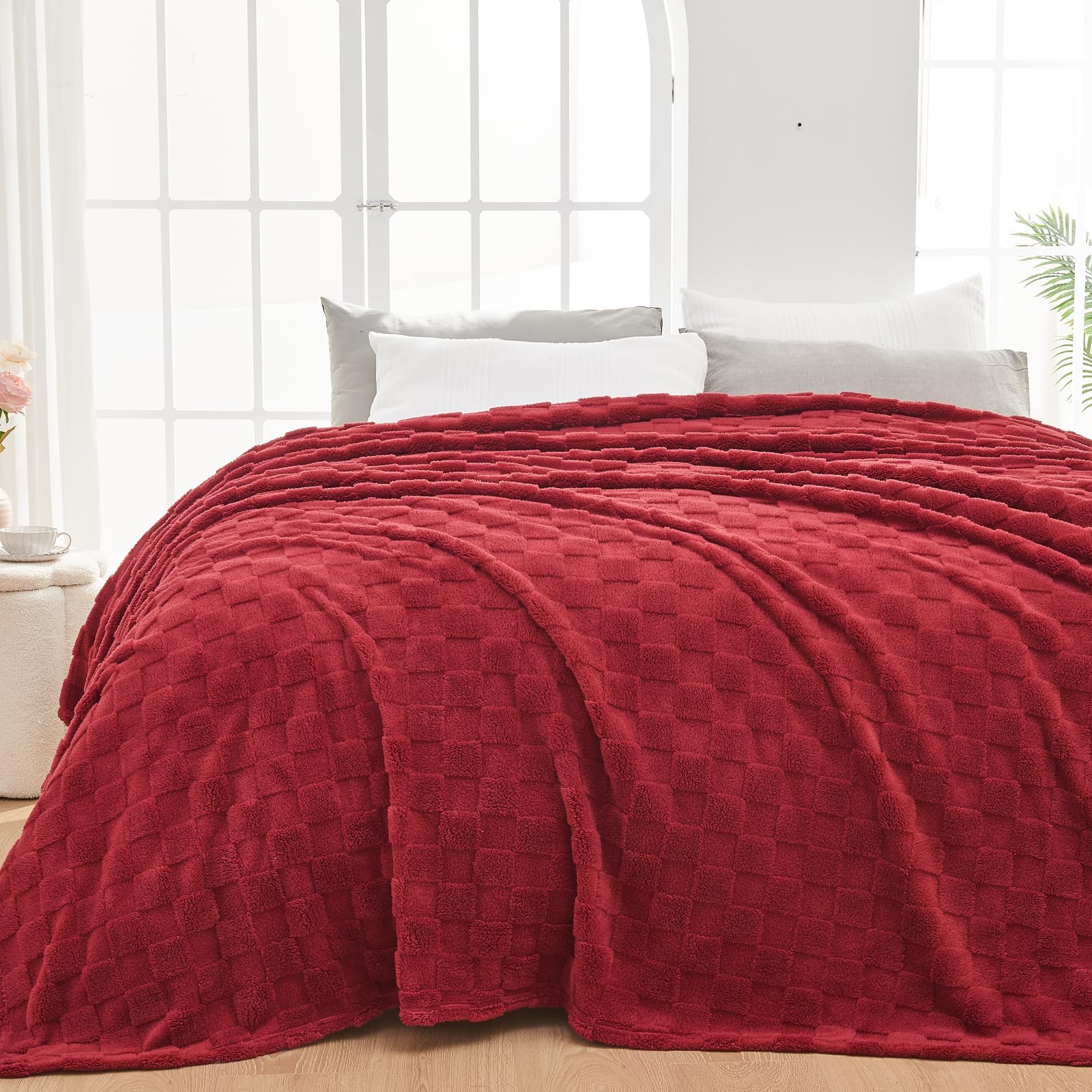 Newcosplay Super Soft King Blanket Red Premium Silky Flannel Fleece 3D Checkered Lightweight Bed Blanket All Season Use (Red Che