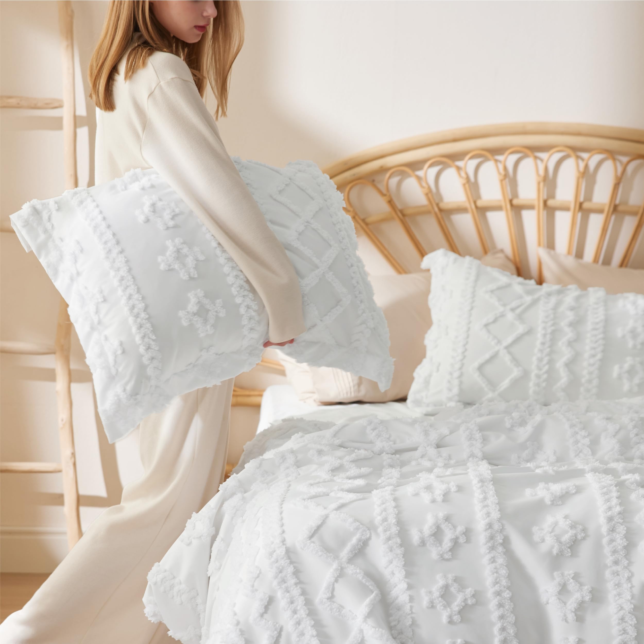 Bedsure Boho Duvet Cover King Size - Tufted King Duvet Cover Set For All Seasons, 3 Pieces Soft Shabby Chic Embroidery Boho Bedding, Comforter Not Included (White, 104' X 90')