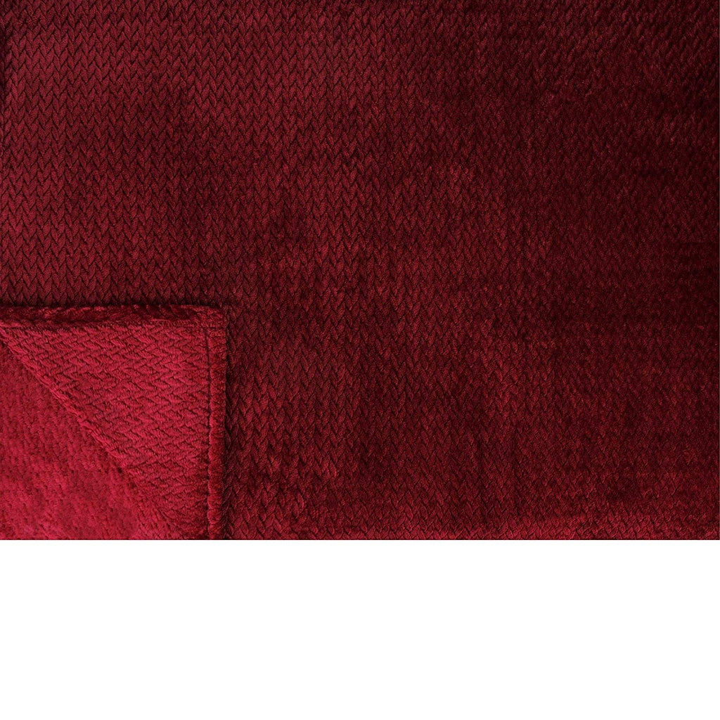 Pavilia Soft Fleece Burgundy Dark Red Throw Blanket For Couch, Lightweight Plush Warm Blankets For Bed, Fuzzy Cozy Flannel Blank