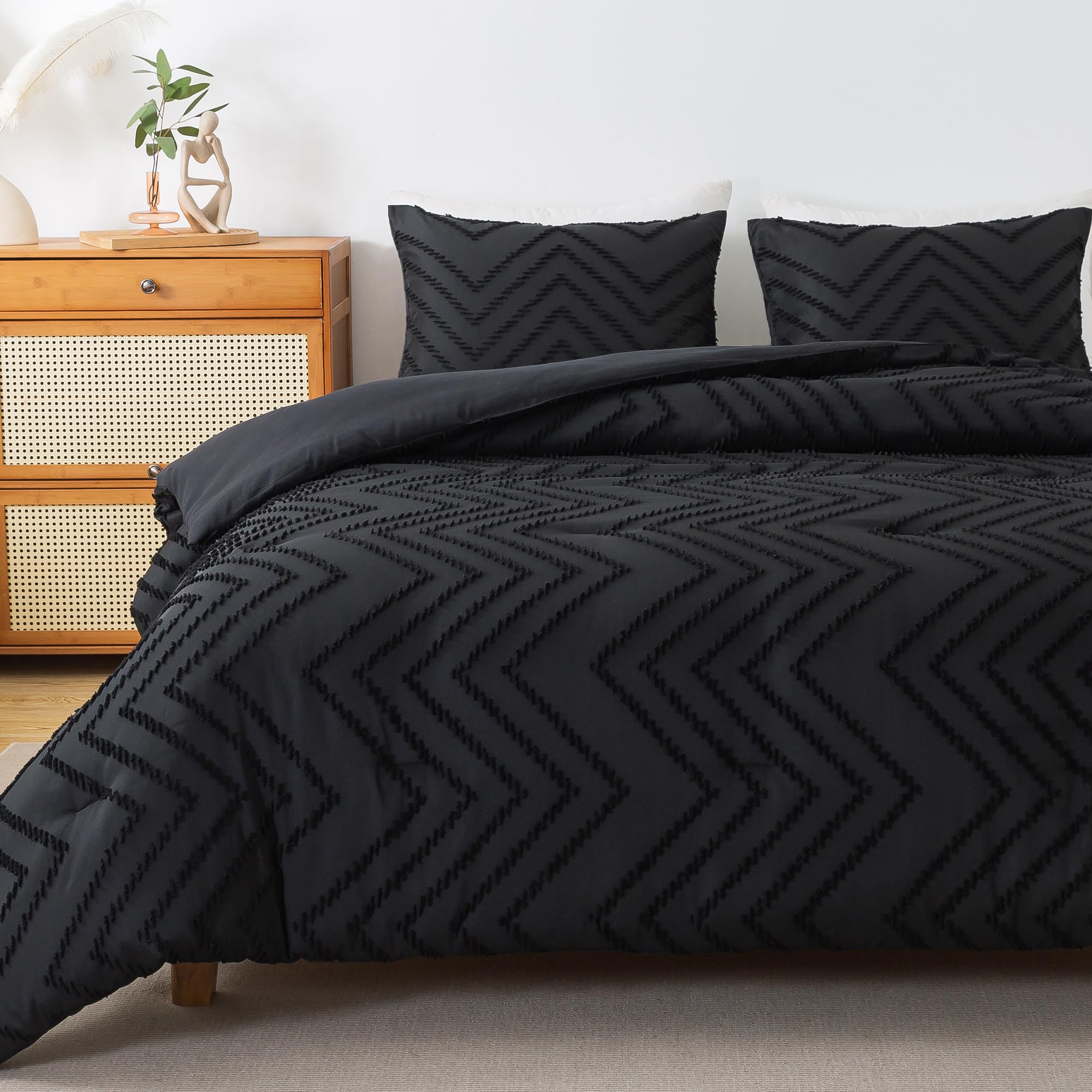 Andency Black Comforter Full Size, Boho Soft Fluffy Warm Lightweight Bedding Comforter Sets For Full Bed, 3 Pieces Chevron Tufted Aesthetic Microfiber Lightweight Comforter Set