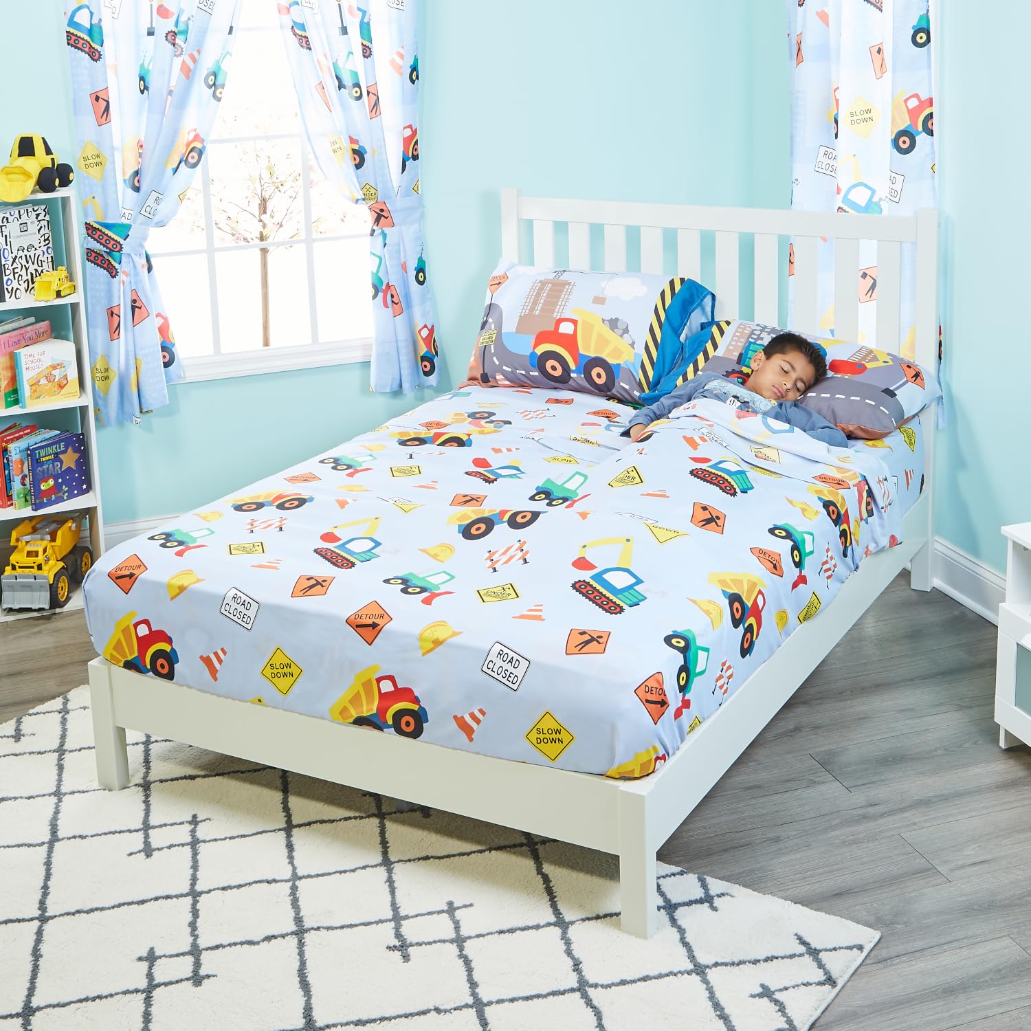 EVERYDAY KIDS Construction Full Size Bed Sheet Set - 4-Piece with Bulldozers & Dump Trucks, Includes Flat, Fitted Sheets & 2 Pillowcases