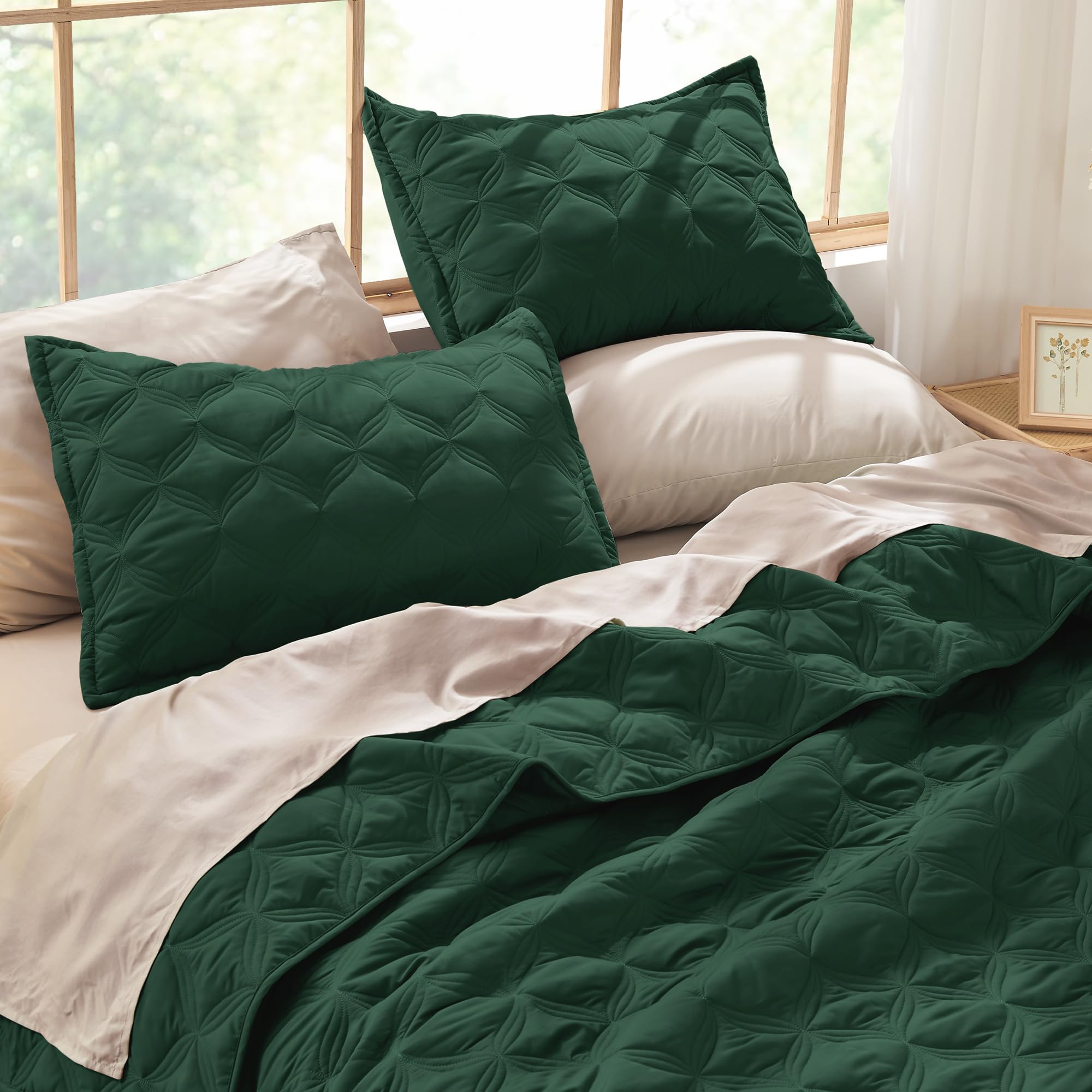 Litanika Oversized King Quilt Bedding Set,120X120Inch Super King Emerald Green Comforter Bedspreads Lightweight Bed Coverlets Bo