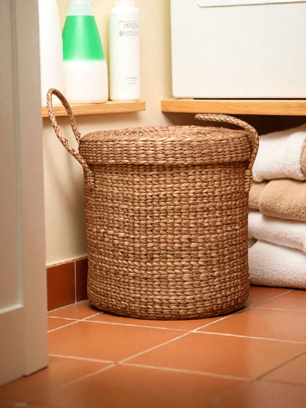 Woven Kauna Grass Laundry Basket with Lid and Handles, Round, 14 Inch, 45 Litre Capacity