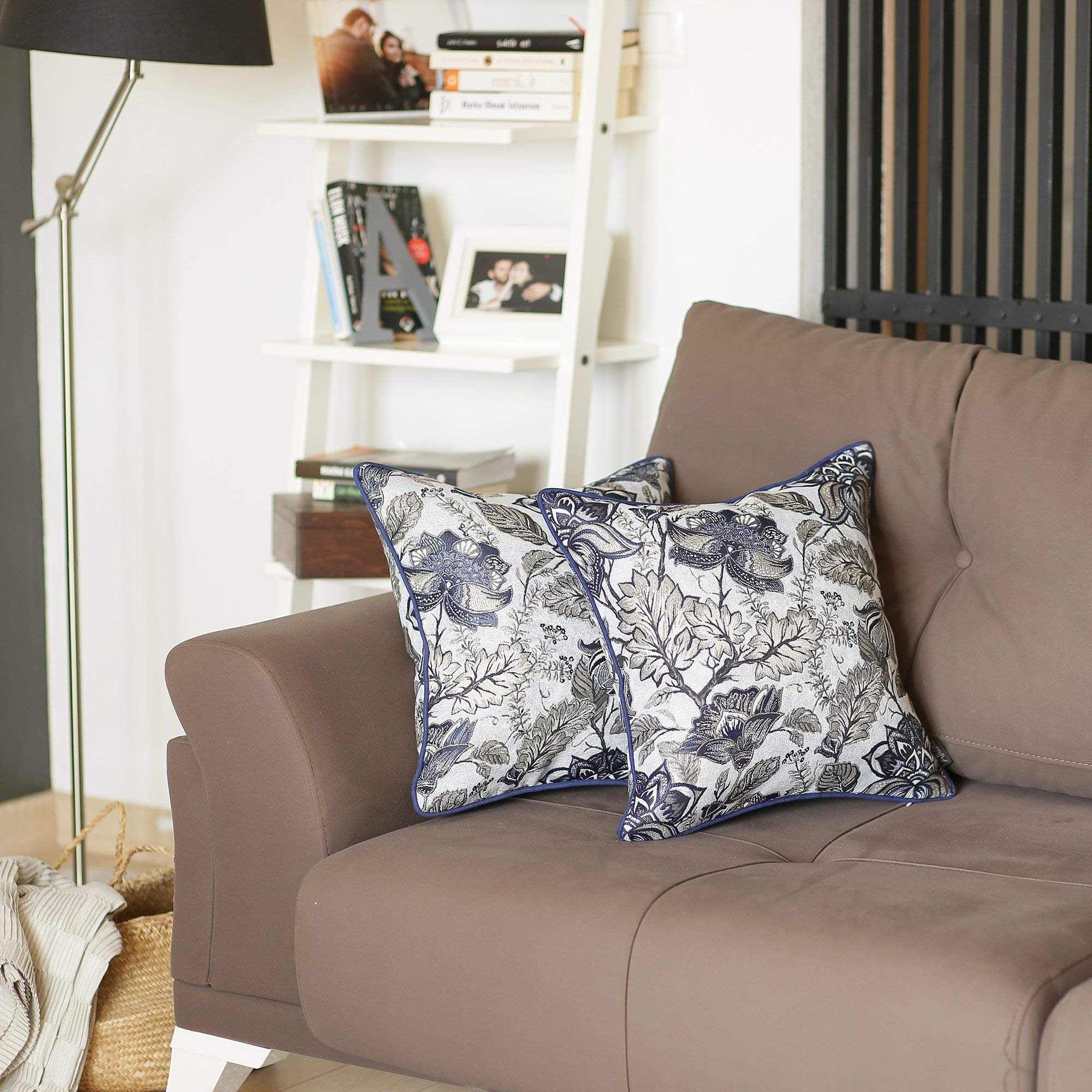 HomeRoots 100% Jacquard Polyester Set of 2 17' Jacquard Weaver Throw Pillow Cover in Blue