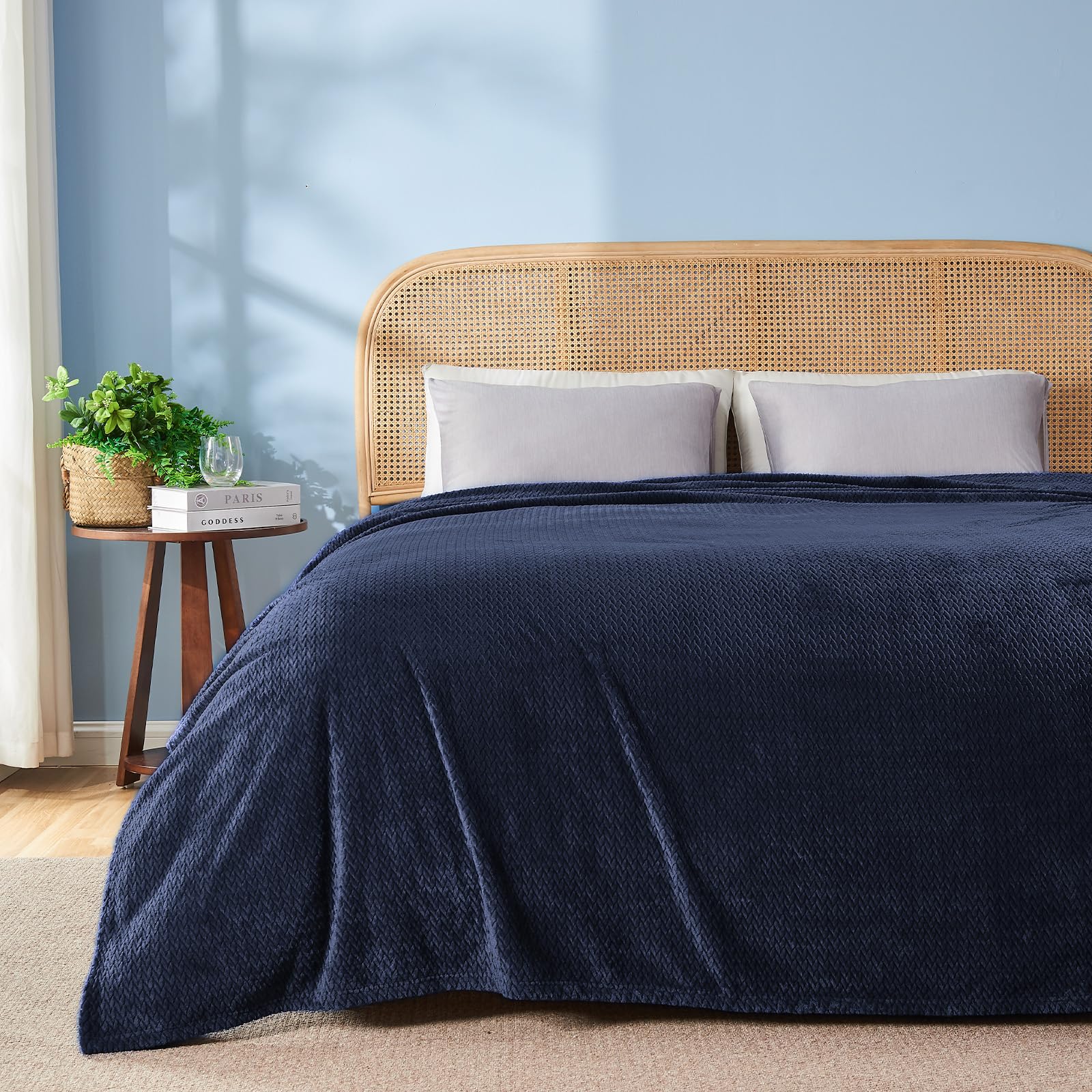 Newcosplay Super Soft Queen Blanket Dark Navy Premium Silky Flannel Fleece Leaves Pattern Lightweight Bed Blanket All Season Use