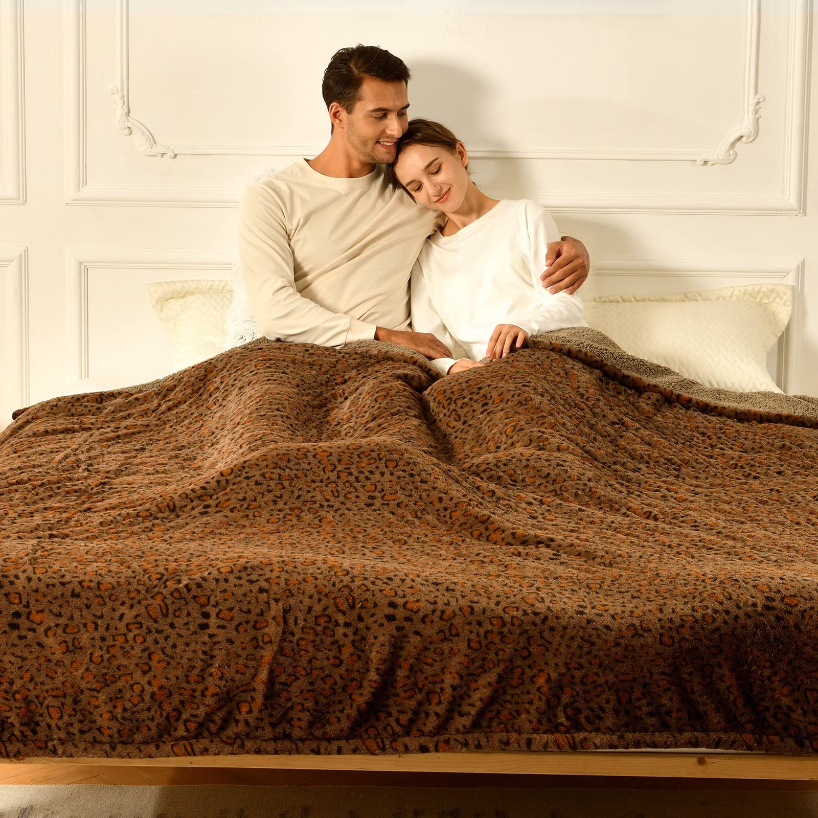 Bearhug Electric Blanket Queen Size, 84' X 90' Heated Blanket Dual Controllers, Faux Fur & Sherpa, 10 Heating Levels & 1-12H A
