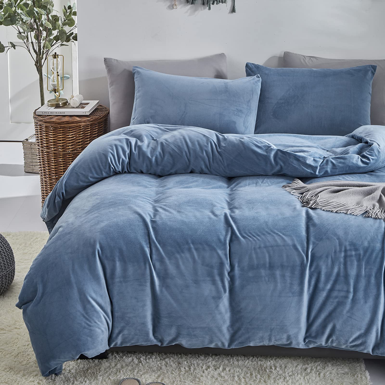 Clothknow Blue Velvet King Size Comforter Set 3Pcs Fluffy Bedding Comforter Sets Lake Blue Comforter King Soft Cozy Comforter With 2 X Pillowcases
