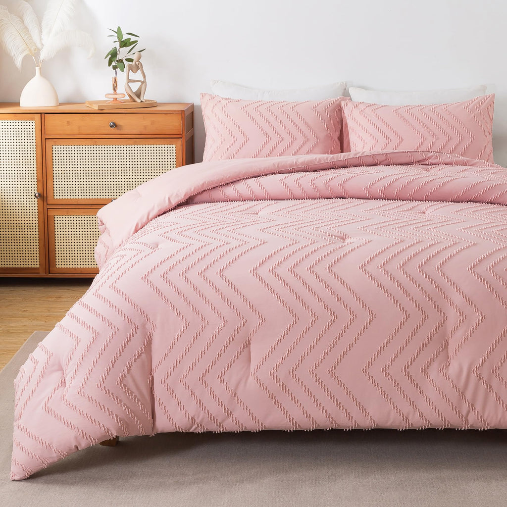 Andency Pink Comforter Set Queen, Boho Cute Girls Women Soft Fluffy Warm Lightweight Bedding Comforter Sets For Queen Bed, 3 Pieces Chevron Tufted Aesthetic Microfiber Comforter Set
