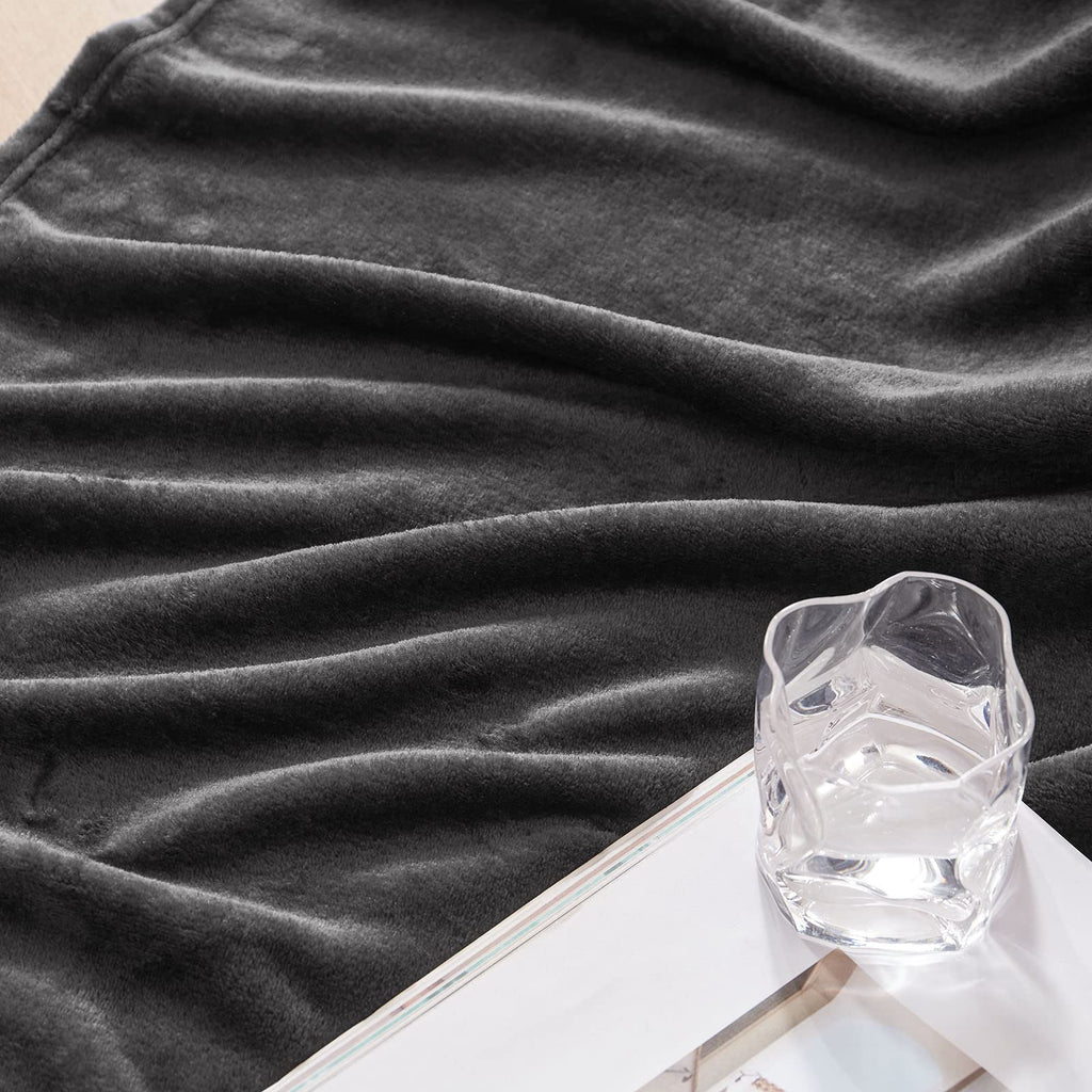 Exclusivo Mezcla Extra Large Fleece Throw Blanket For Couch, Sofa, 300Gsm Super Soft And Warm Blankets, Grey Throw All Season Us
