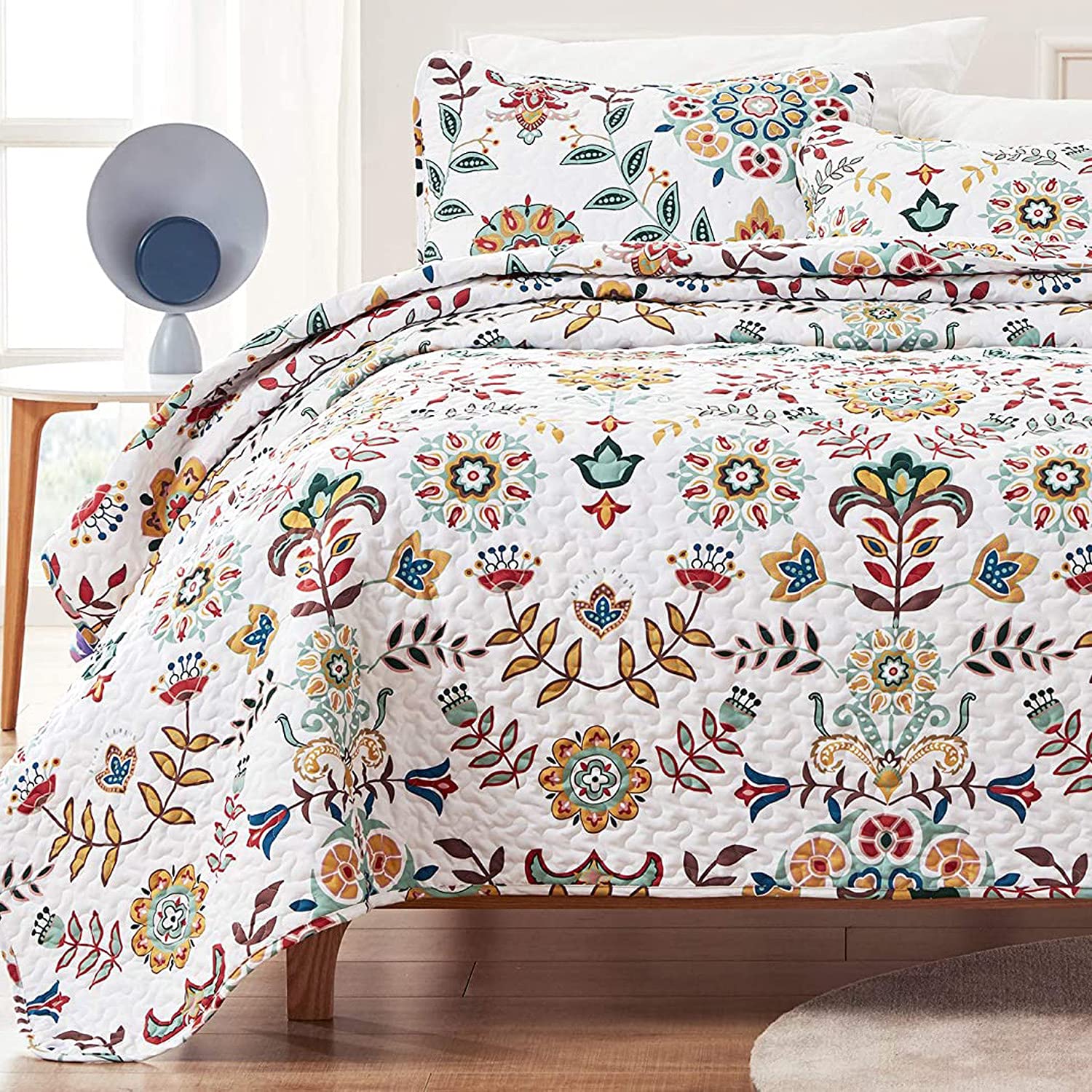Sleep Zone 3-Piece Printed Quilt Set - King Size - Lightweight Reversible Bedding Coverlet Set For All Season (Classic Floral Pa