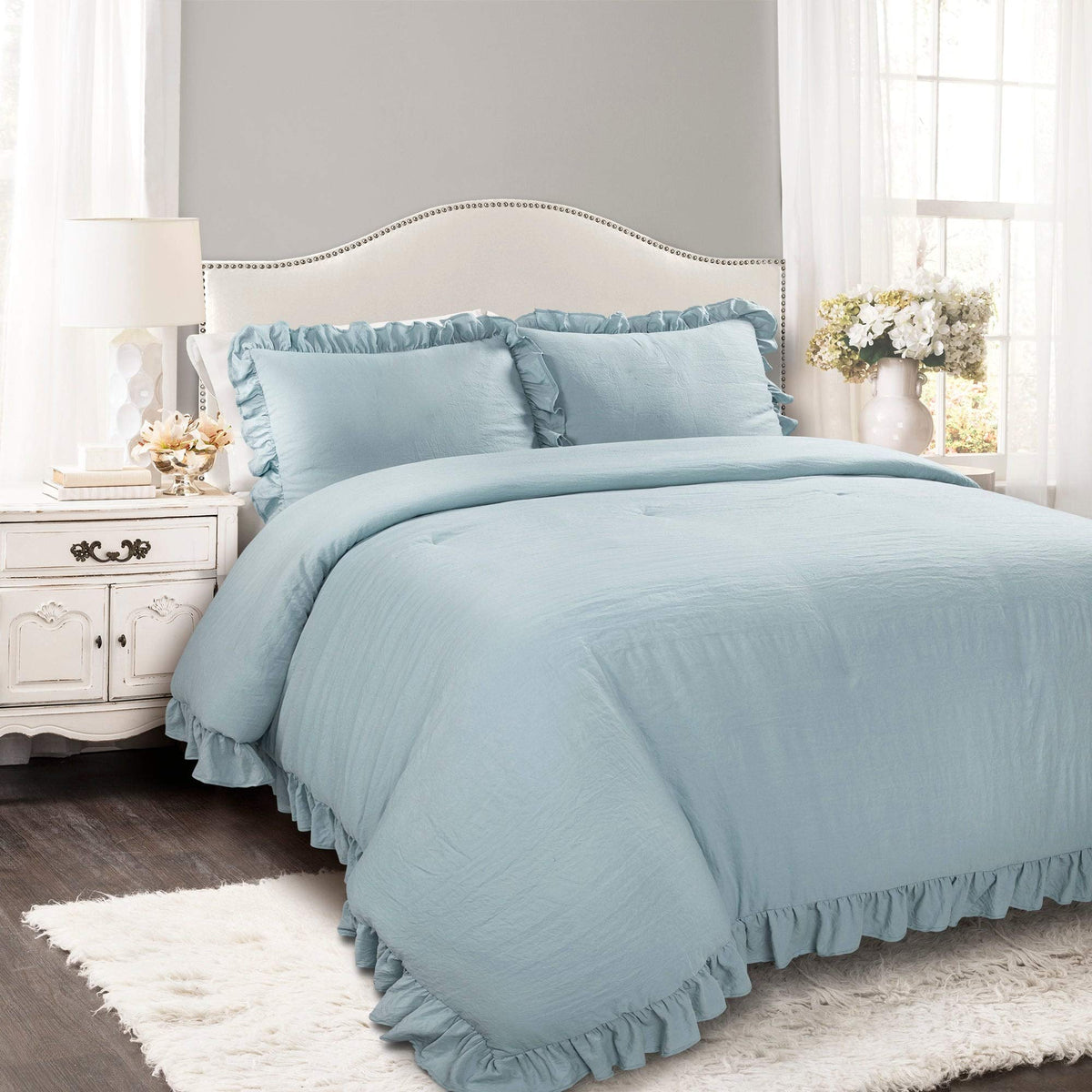 Lush Decor Reyna Ruffle Comforter Set - 3 Piece Cozy Ruffled Bedding Set - Timeless Elegance And Comfort For Bedroom - King, Lak