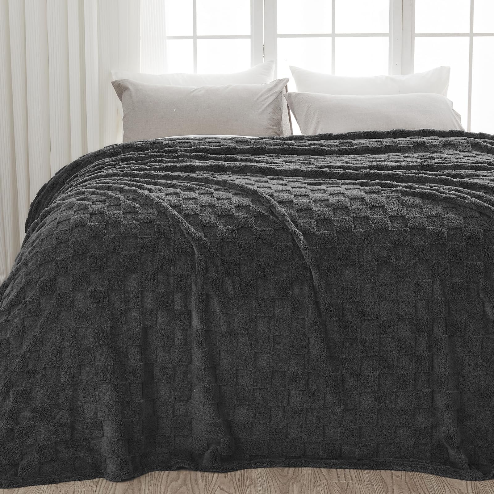 Newcosplay Super Soft Queen Blanket Dark Grey Premium Silky Flannel Fleece 3D Checkered Lightweight Bed Blanket All Season Use (