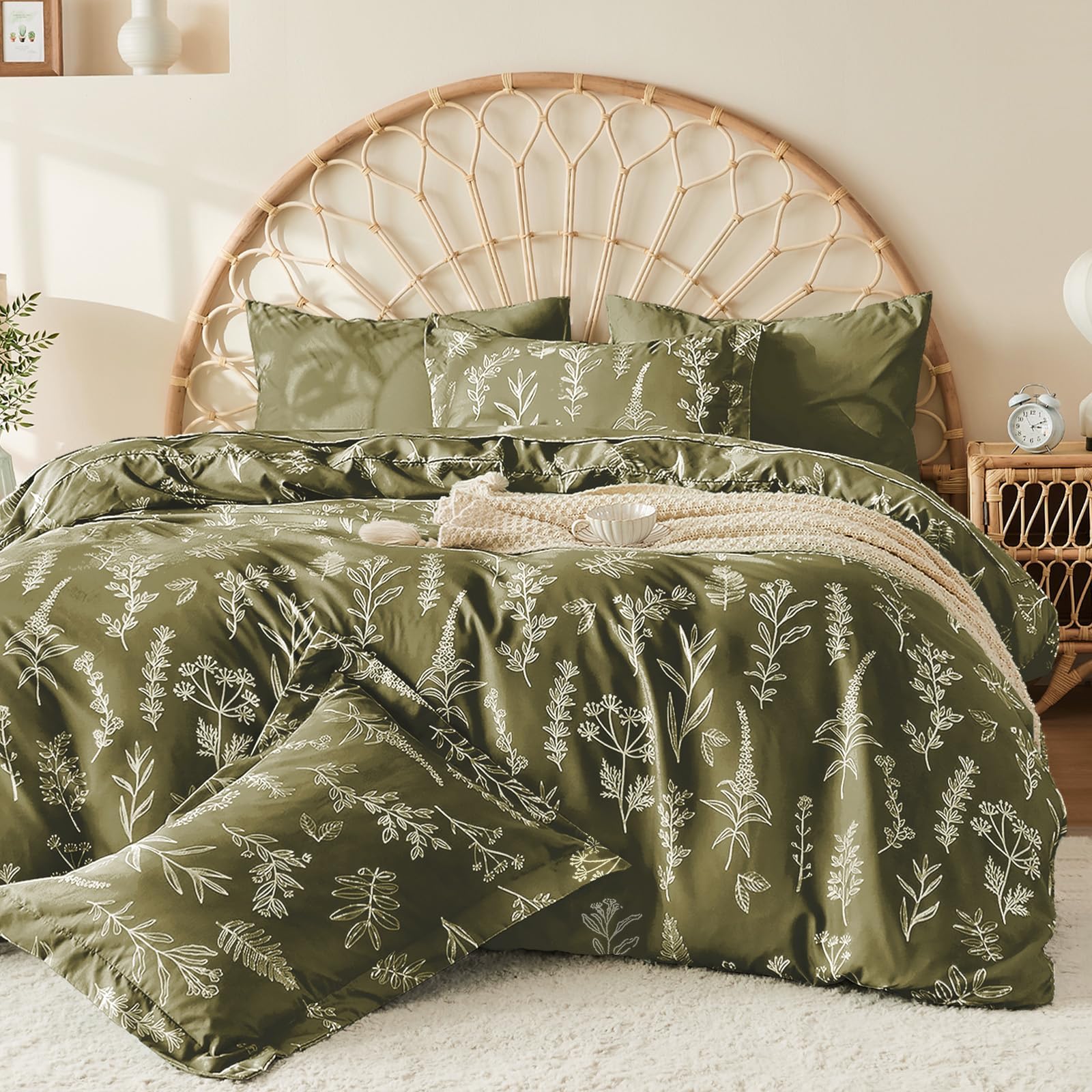 Muxhomo Olive Green Bed In A Bag Queen 7 Pieces, Queen Comforter Set Reversible Botanical Flowers Design, Ultra Soft & Breathabl