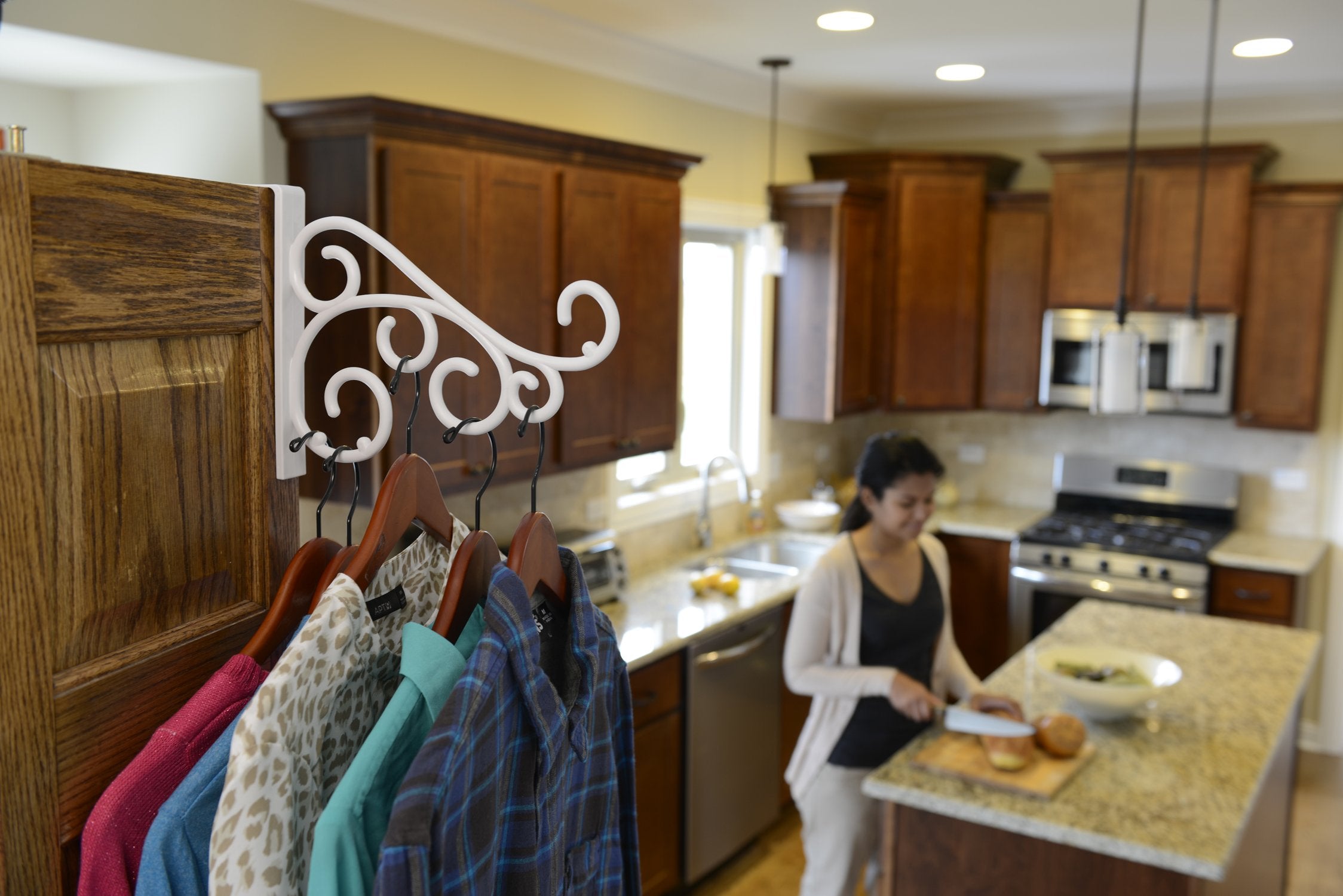 Scroll - Over The Door Hanger Holder: White