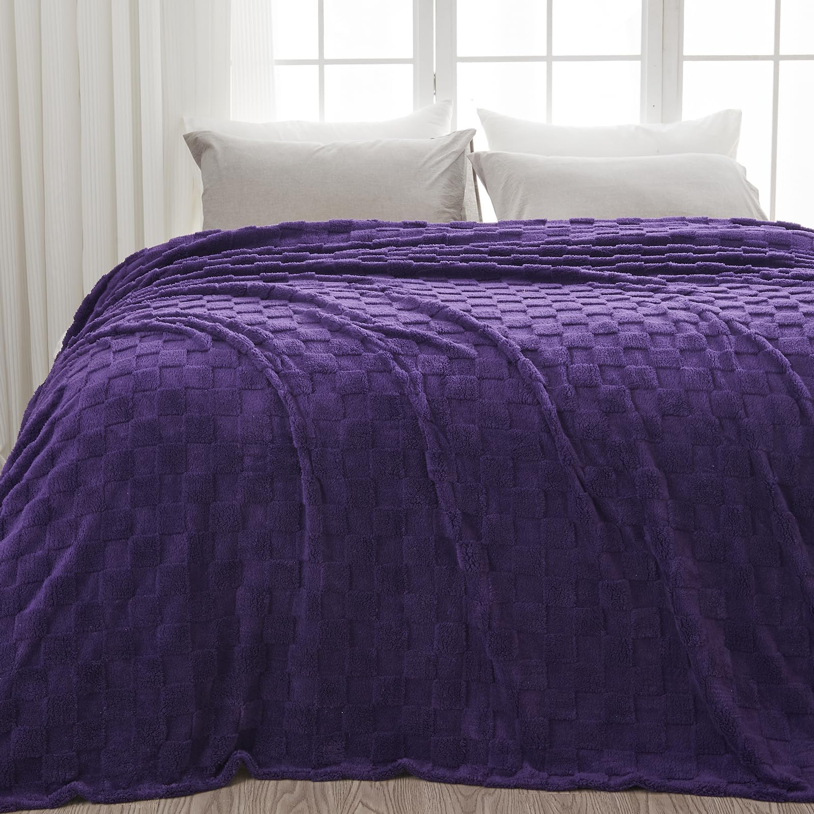 Newcosplay Super Soft Queen Blanket Purple Premium Silky Flannel Fleece 3D Checkered Lightweight Bed Blanket All Season Use (Pur
