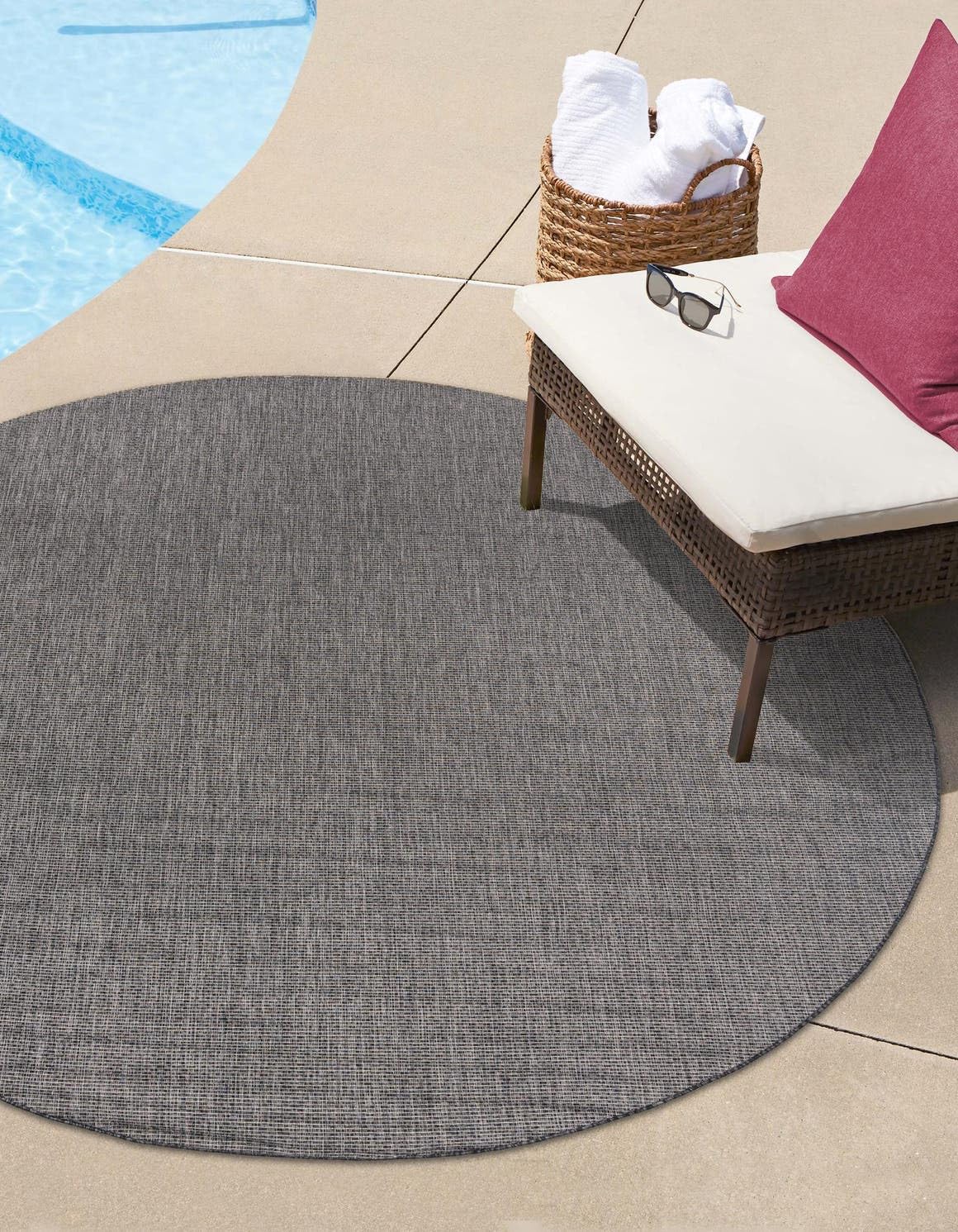 Unique Loom Outdoor Solid Collection Area Rug (7 10 Round Black/Ivory)
