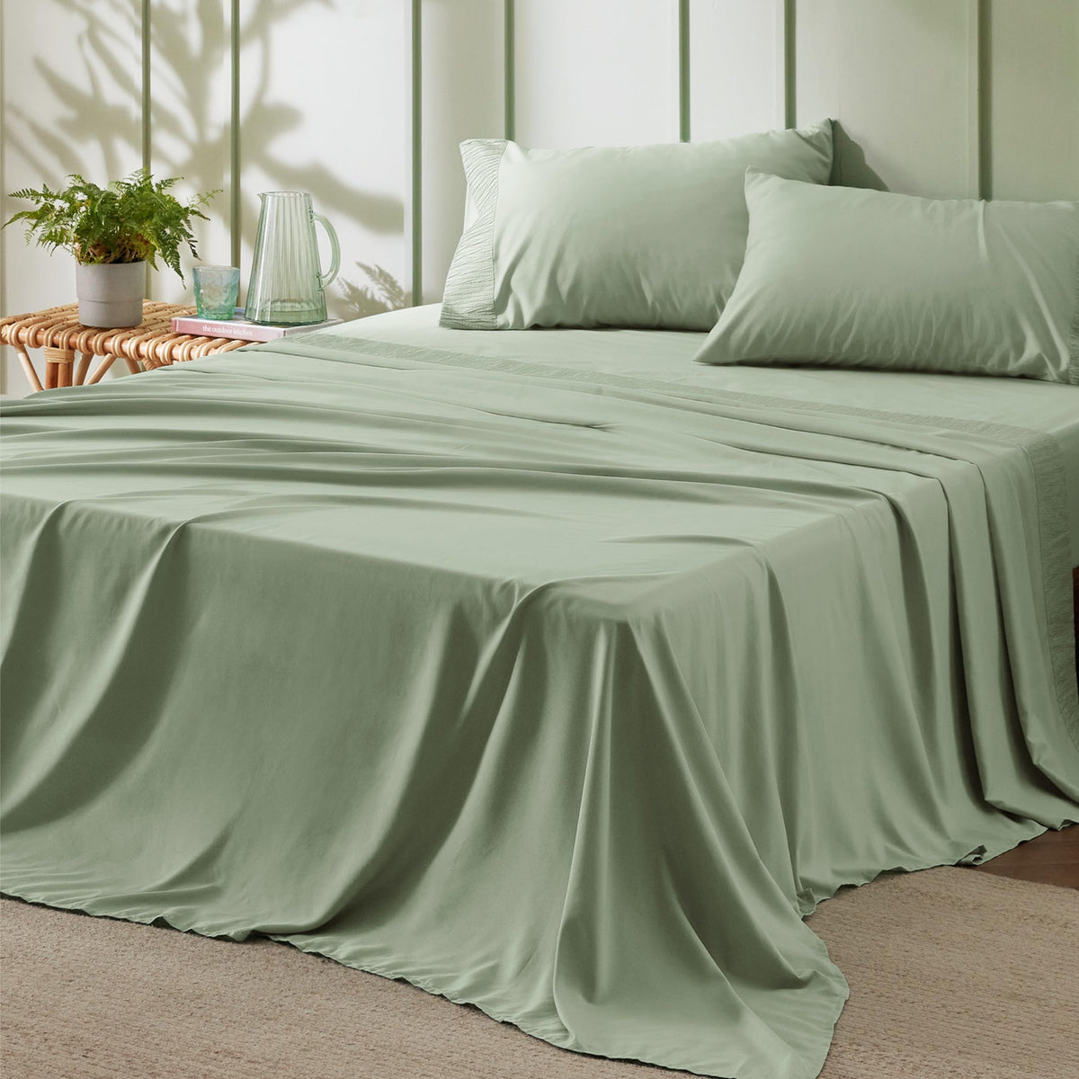 Bedsure Queen Sheet Set - Soft Sheets For Queen Size Bed, 4 Pieces Hotel Luxury Sage Green Queen Sheets, Easy Care Polyester Mic