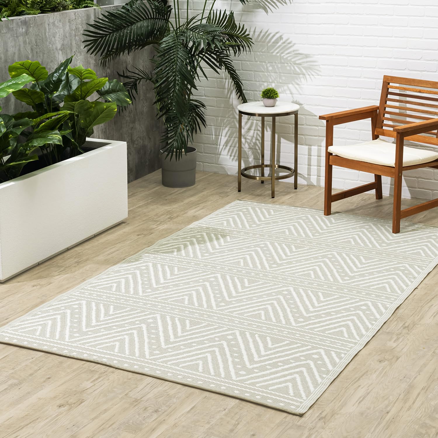 Fab Habitat Chevron Outdoor Rug - Waterproof, Fade Resistant, Crease-Free - Premium Recycled Plastic - Striped - Porch, Deck, Ba
