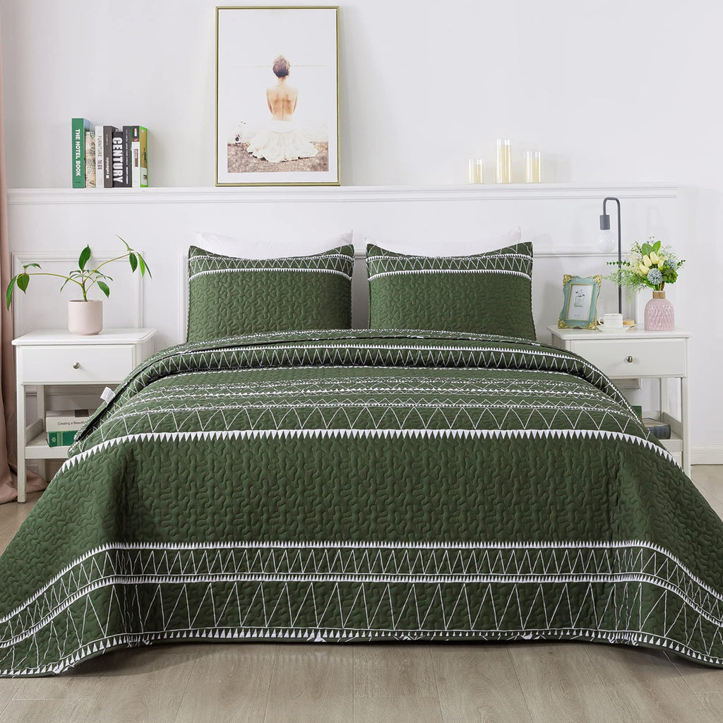 Andency Green Quilt Set King (106X96 Inch), 3 Pieces(1 Striped Triangle Printed Quilt And 2 Pillowcases), Bohemian Summer Lightw