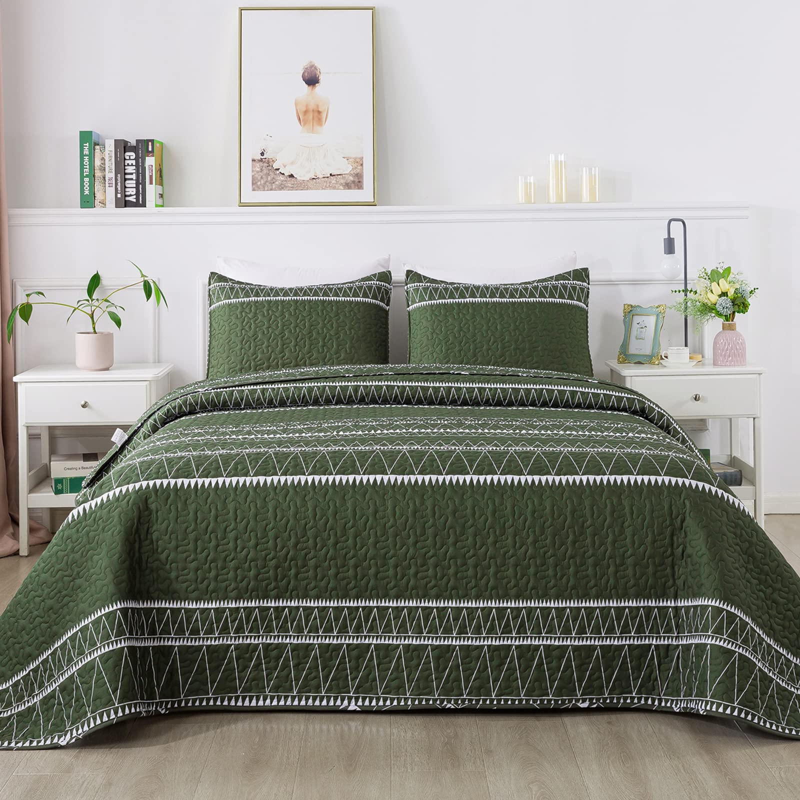 Andency Green Quilt Set King (106X96 Inch), 3 Pieces(1 Striped Triangle Printed Quilt And 2 Pillowcases), Bohemian Summer Lightw