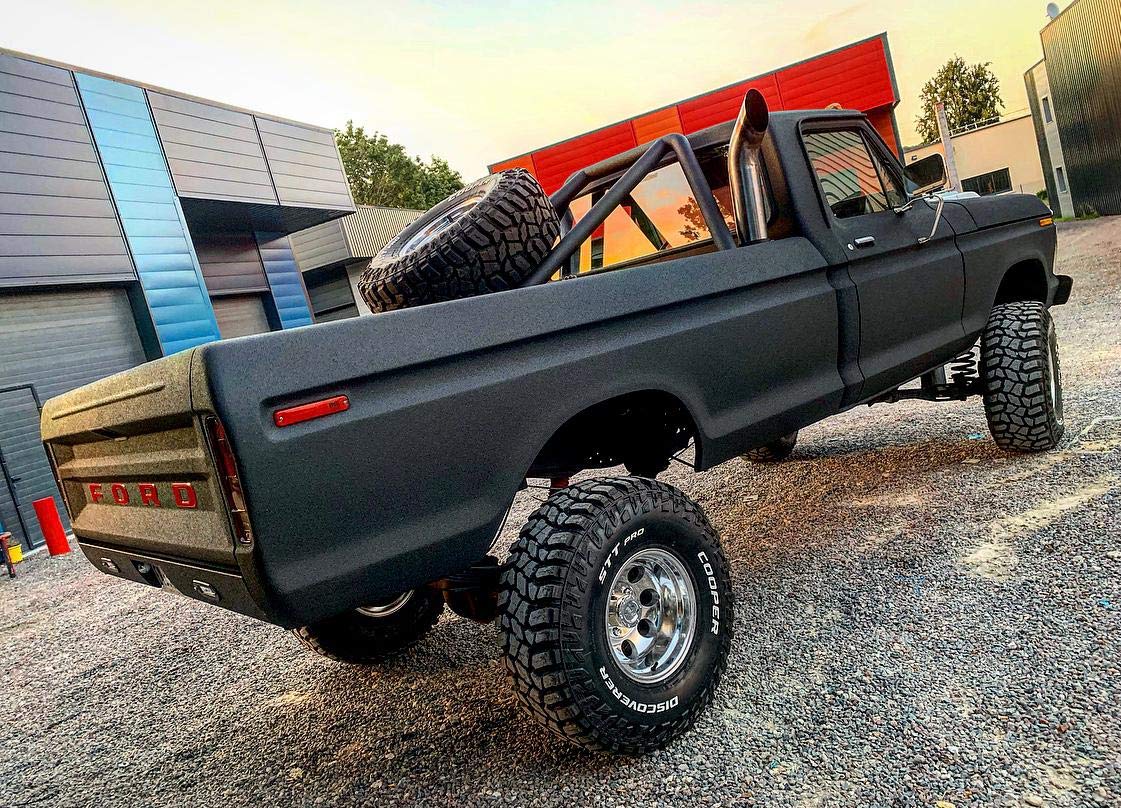 Raptor Black Truck Bed Liner Kit - 1 Us Gallon Kit 2.6 Voc