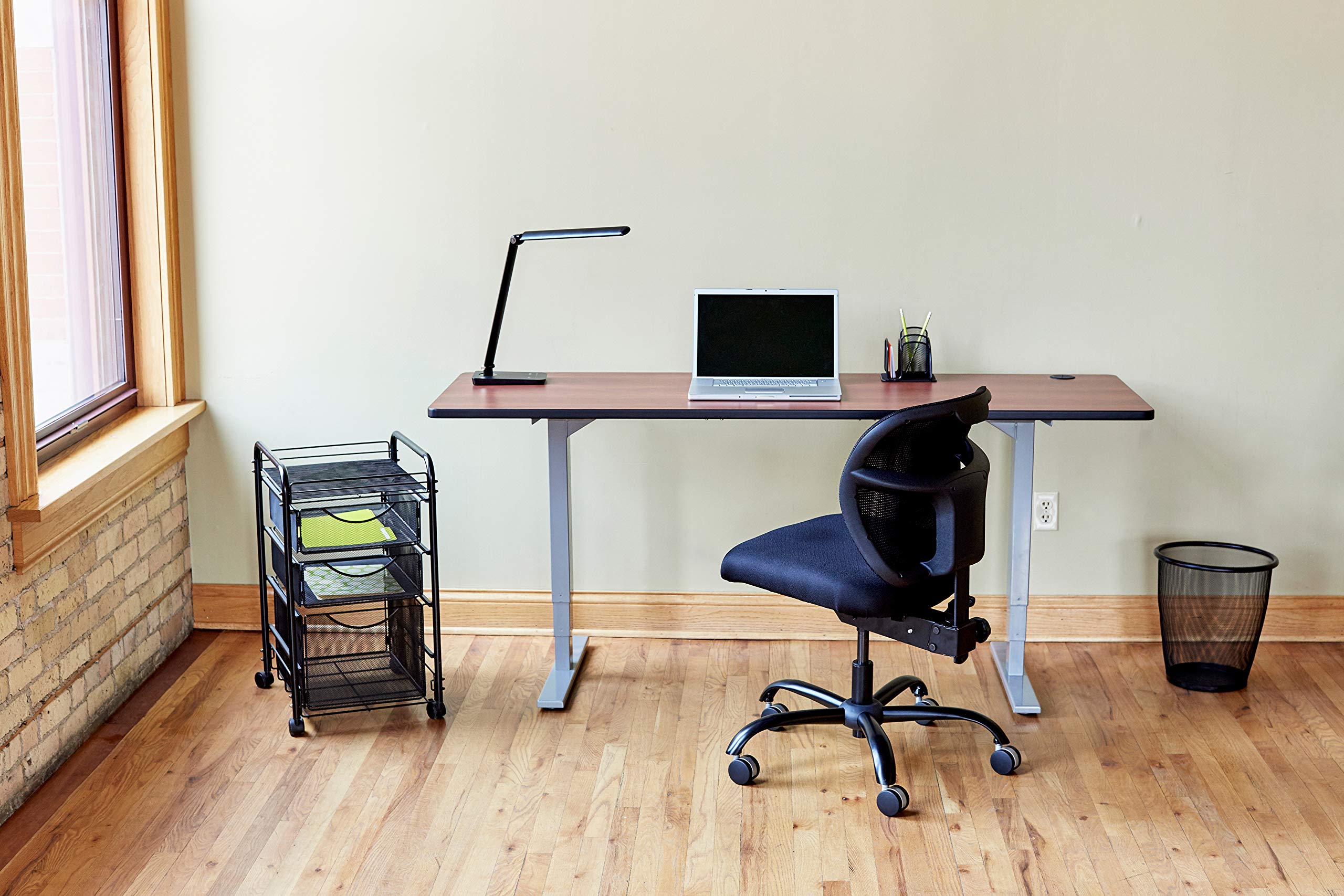 Safco Vue Intensive-Use Big and Tall Office Chair, Ergonomic and Height-Adjustable Swivel Seat with Breathable Mesh Back, Heavy-Duty Powder-Coated Base