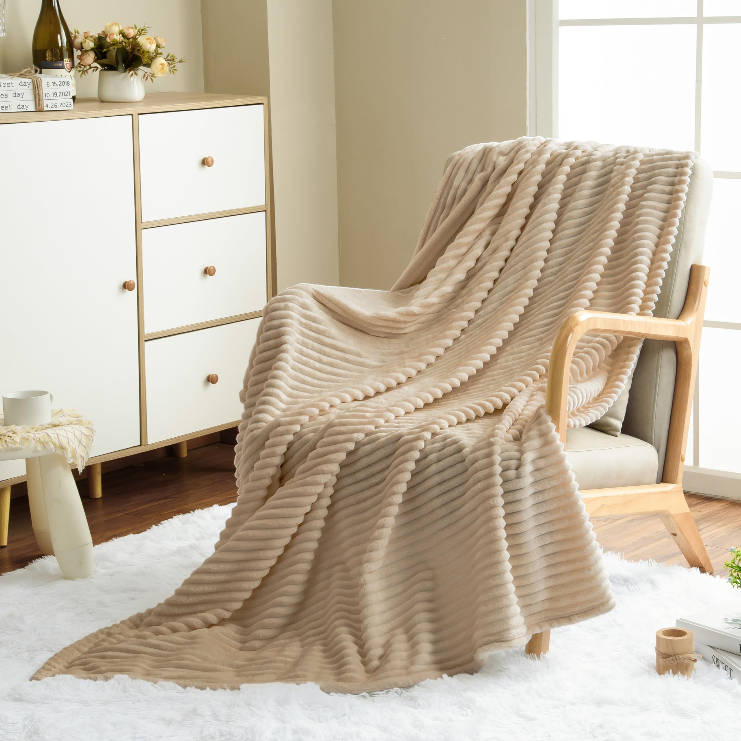 Vessia Flannel Fleece Throw Blanket For Couch,Sofa,Bed, 300Gsm Striped Camel Blanket Throw For Adults And Kids, Super Soft Warm