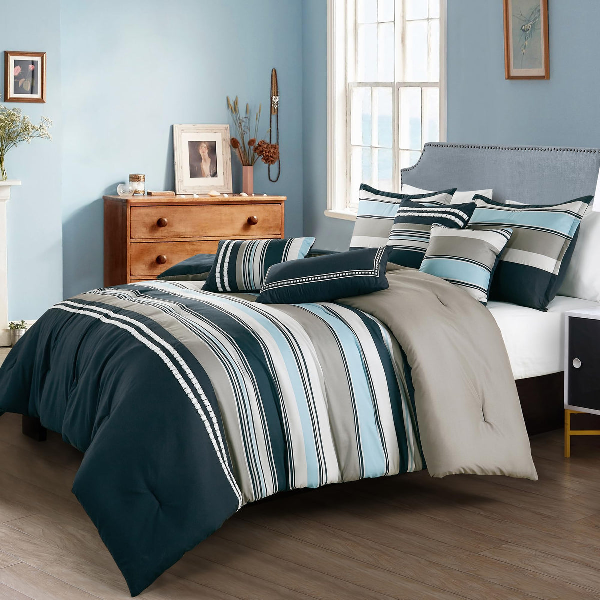 Esca 7-Pieces Naeemah Coastal Grey And Navy Comforter Set Nautica Bedding Queen Size