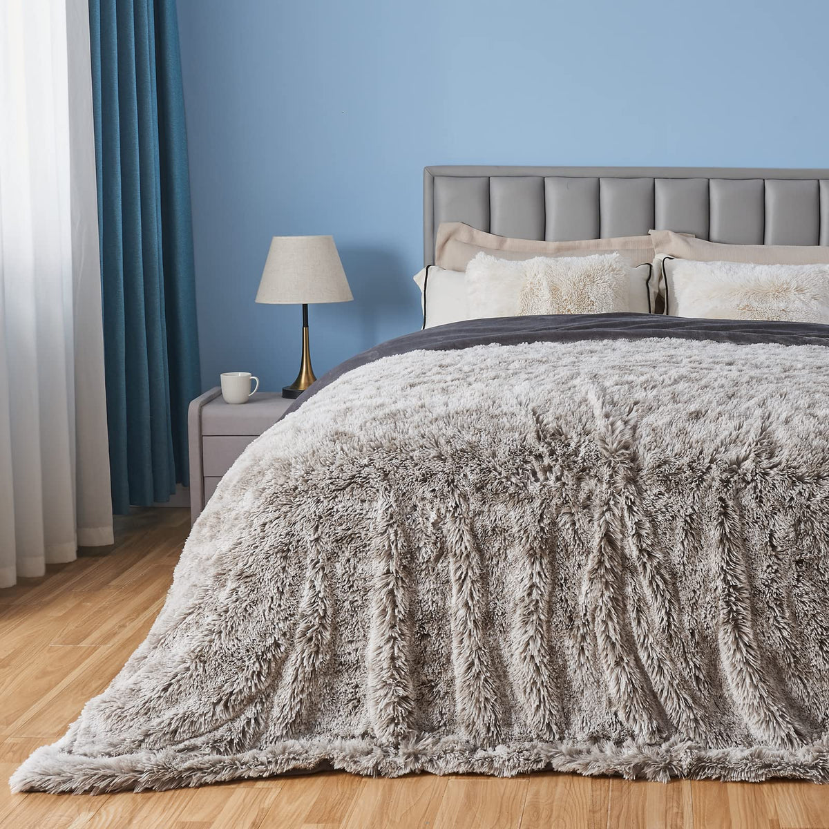 Gonaap Fuzzy Faux Fur Throw Blanket Queen Size Frosty Grey Super Soft Cozy Plush Fuzzy Shaggy Blanket For Couch Sofa Bed (Frosty