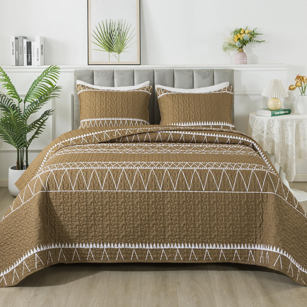 Andency Taupe Quilt Set California King (112X104 Inch), 3 Pieces(1 Striped Triangle Printed Quilt And 2 Pillowcases), Bohemian S