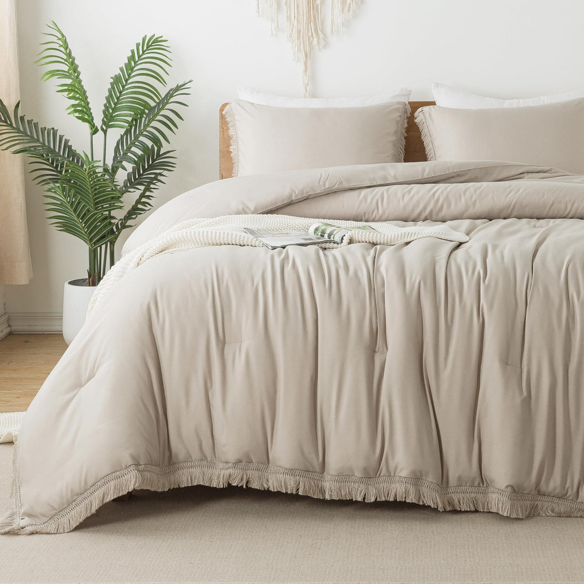 Andency Oatmeal Comforter Set Full Size, 3 Pieces Boho Tassel Lightweight Bedding Comforter Sets, All Season Soft Fluffy Fringe
