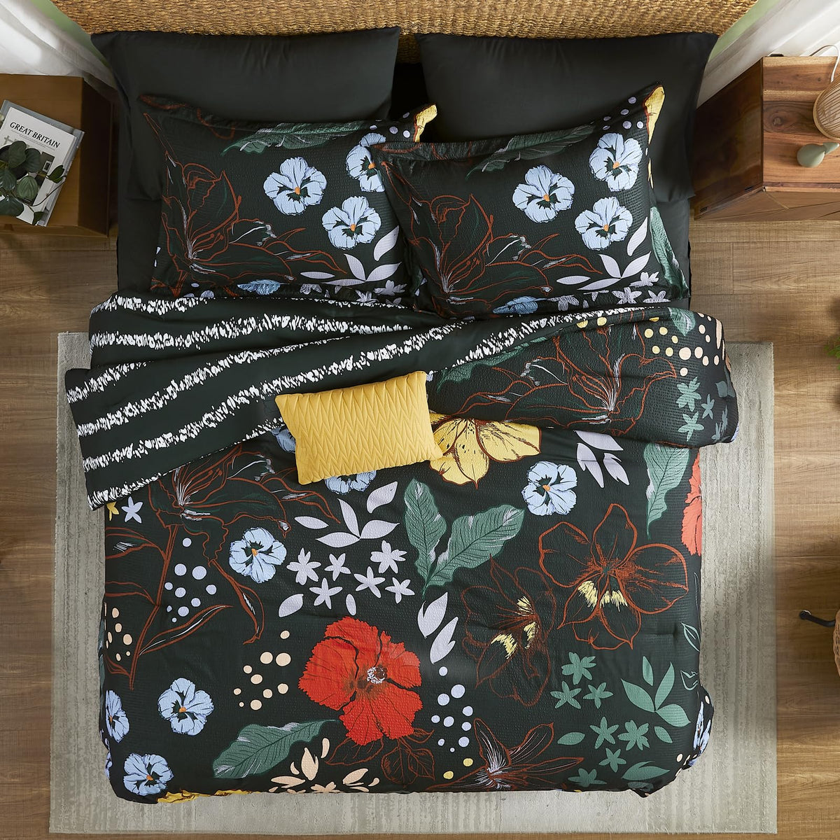 Casaagusto Full Comforter Set, 7 Pcs Black Floral Comforter Set With Flowers Leaves Pattern, Soft Seersucker Design All Season M