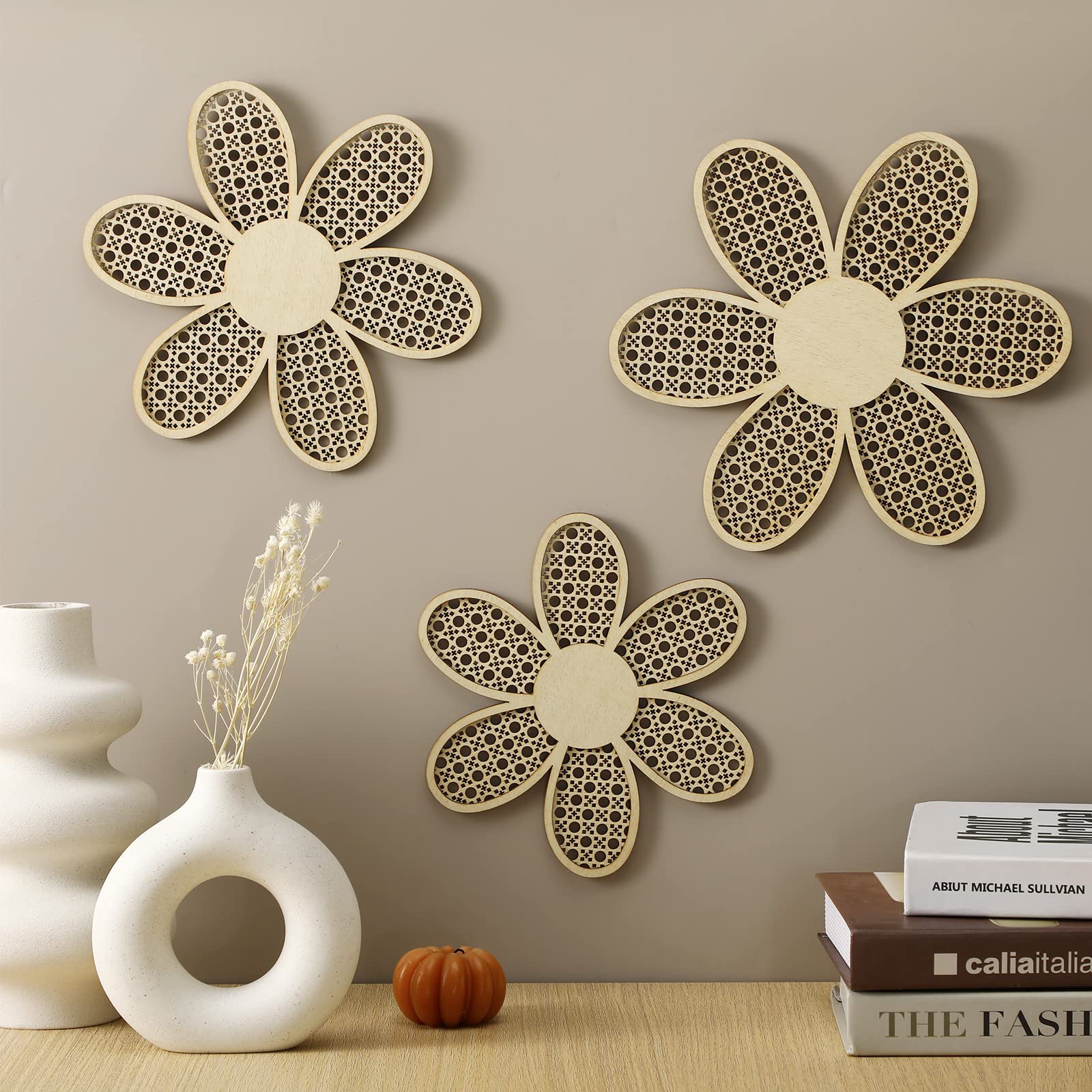 Maitys 3 Pieces Boho Daisy Wall Decor Natural Rattan Flower Wall Hanging Art Wooden Boho Wall Art Nursery Wall Decor Flowers Far