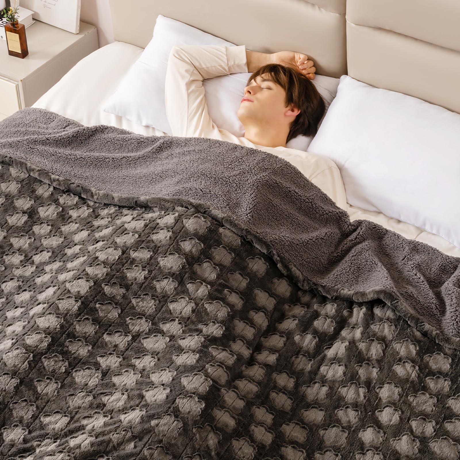 Bearhug Electric Blanket Twin Size 62' X 84', Grey Flower Patterns Faux Fur & Warm Sherpa Heated Blanket, 10 Heating Levels &