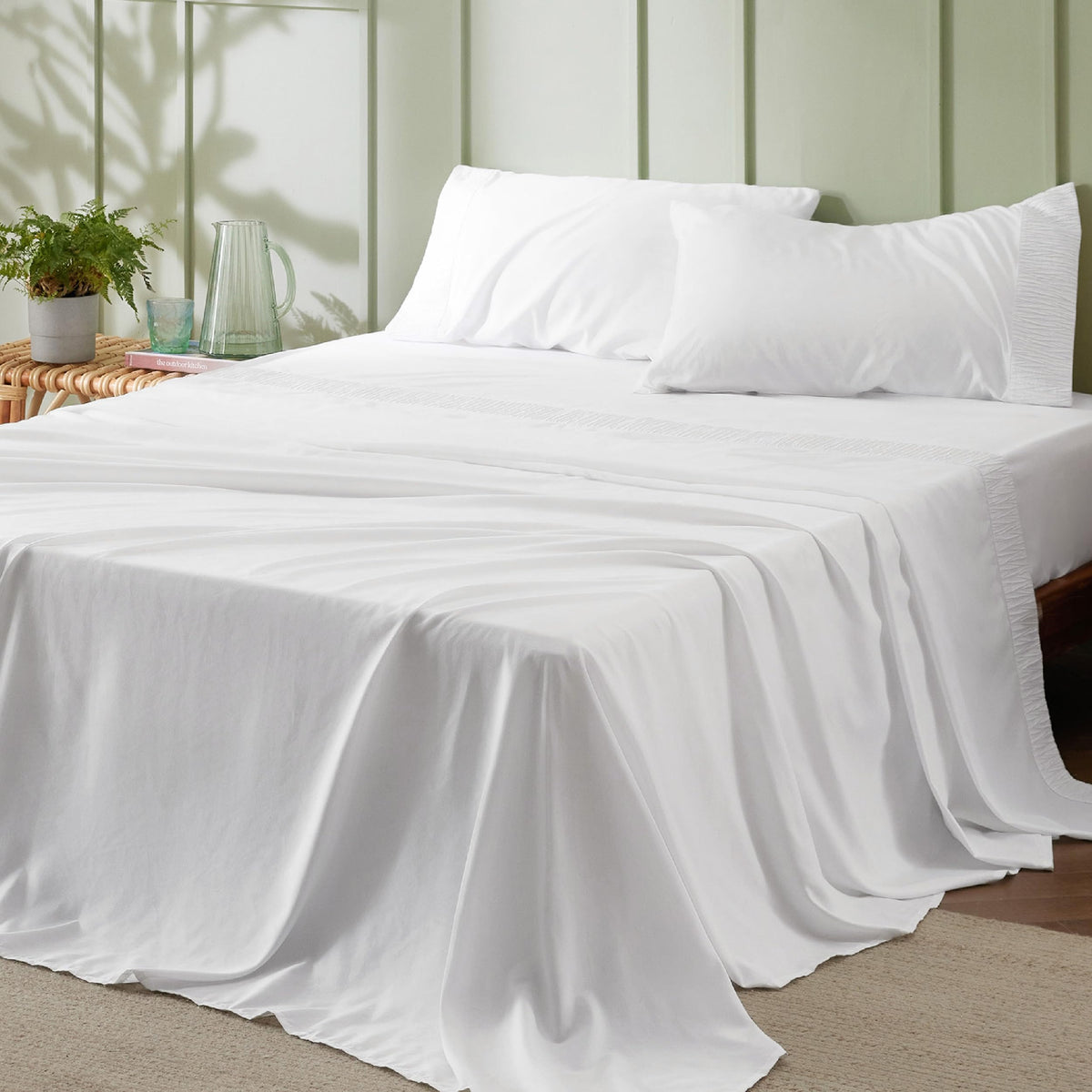 Bedsure Queen Sheet Set - Soft Sheets For Queen Size Bed, 4 Pieces Hotel Luxury White Queen Sheets, Easy Care Polyester Microfib