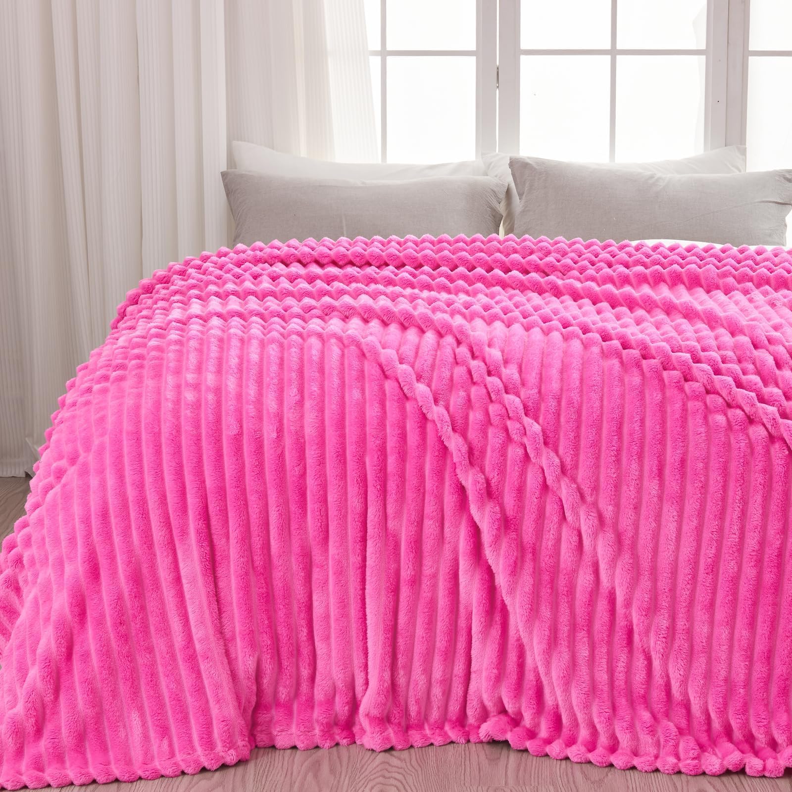 Newcosplay Super Soft King Blanket Hot Pink Premium Silky Flannel Fleece 3D Ribbed Jacquard Lightweight Bed Blanket All Season U