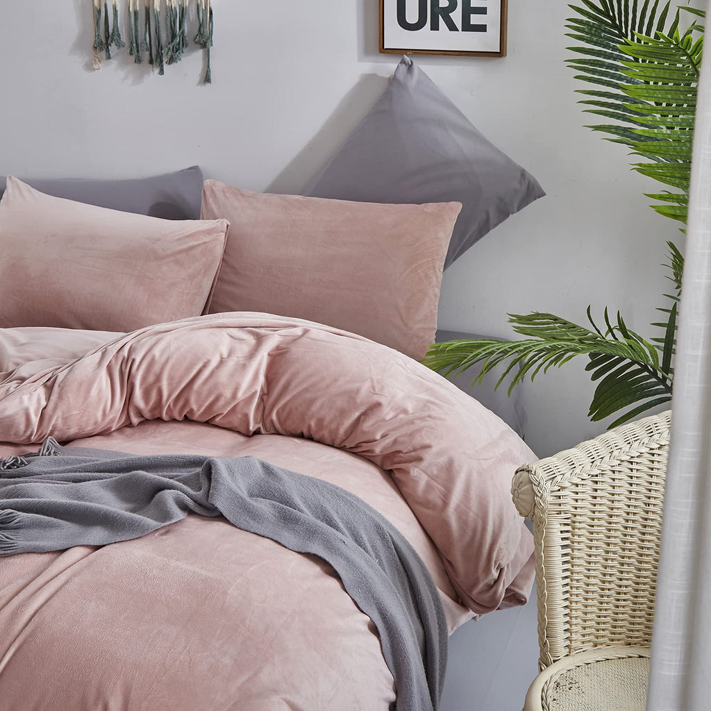 Clothknow Pink Velvet Queen Comforter Set 3Pcs Fluffy Pink Bedding Comforter Sets Blush Queen Comforter Women Girls Comforter Dusty Rose Comforter Pink Queen Size Comforter Sets